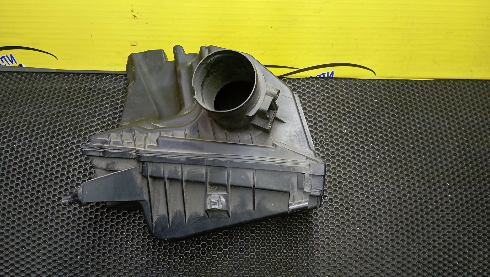 КОРПУС ВОЗДУШНОГО ФИЛЬТРА/NIS/LAFESTA/B30/NB30/MR20DE