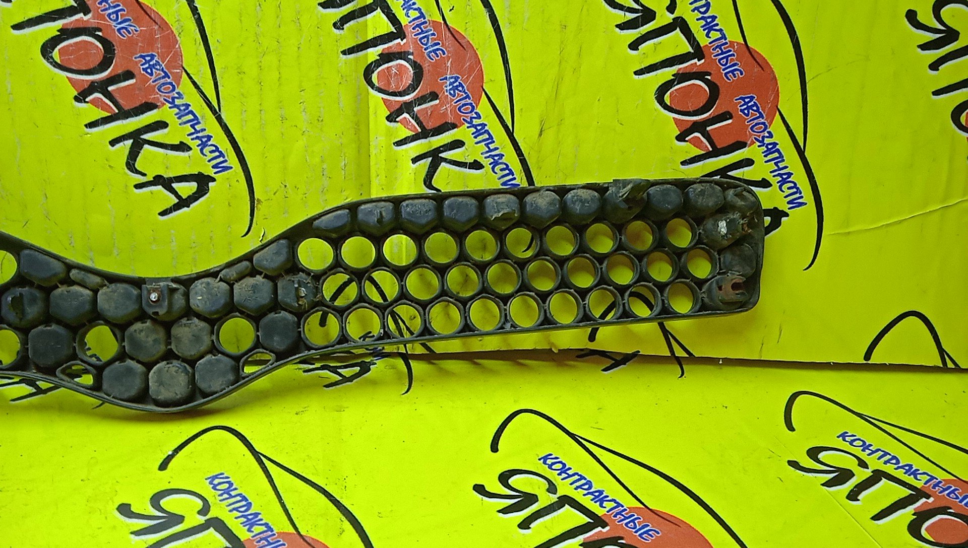 РЕШЕТКА РАДИАТОРА/TOY/VITZ/NCP10/NCP13/NCP15/SCP10/SCP13/1 МОДЕЛЬ/5310152010/5310152020