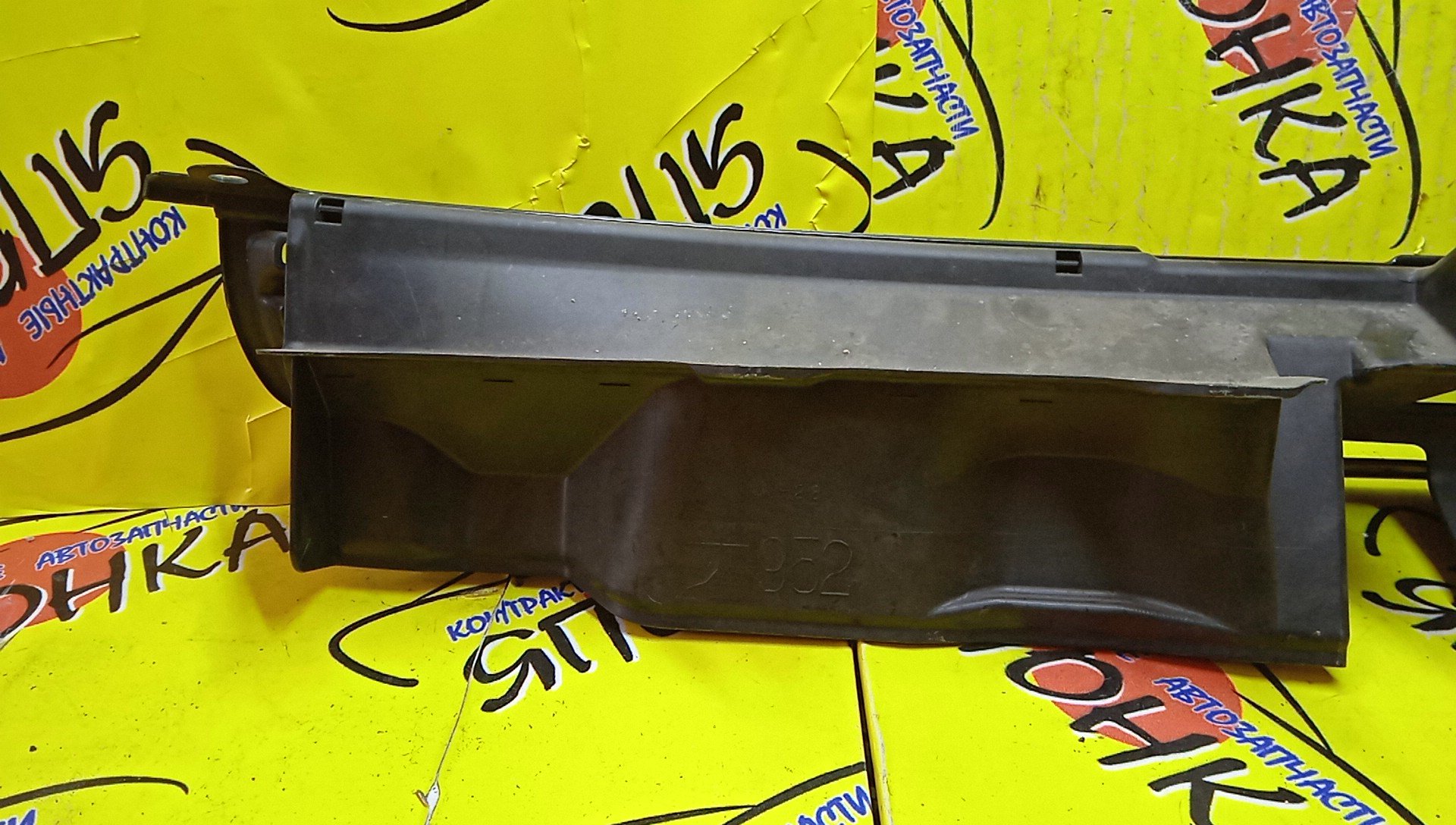 РЕШЕТКА РАДИАТОРА/TOY/PORTE/NNP10/2 МОДЕЛЬ/5310052010/5310052011