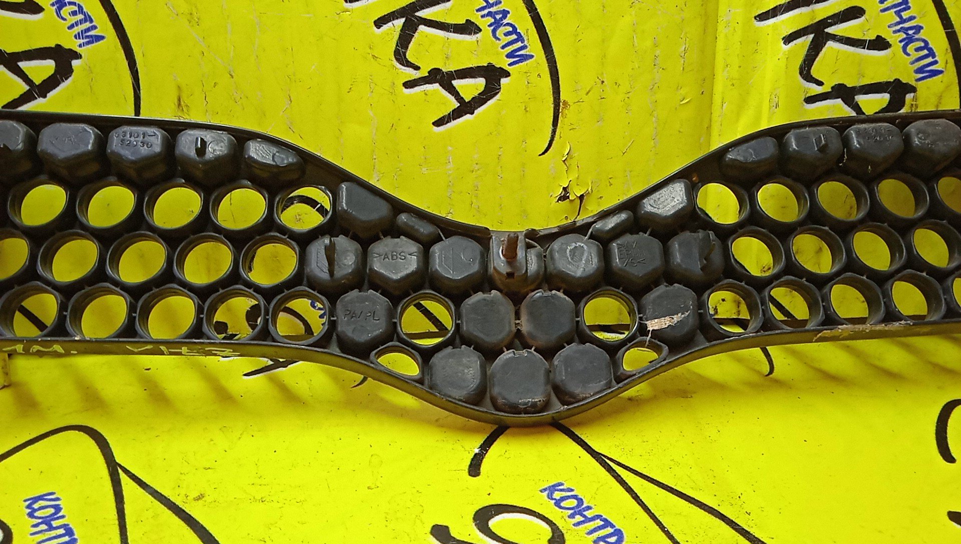 РЕШЕТКА РАДИАТОРА/TOY/VITZ/NCP10/NCP13/NCP15/SCP10/SCP13/1 МОДЕЛЬ/5310152010/5310152020