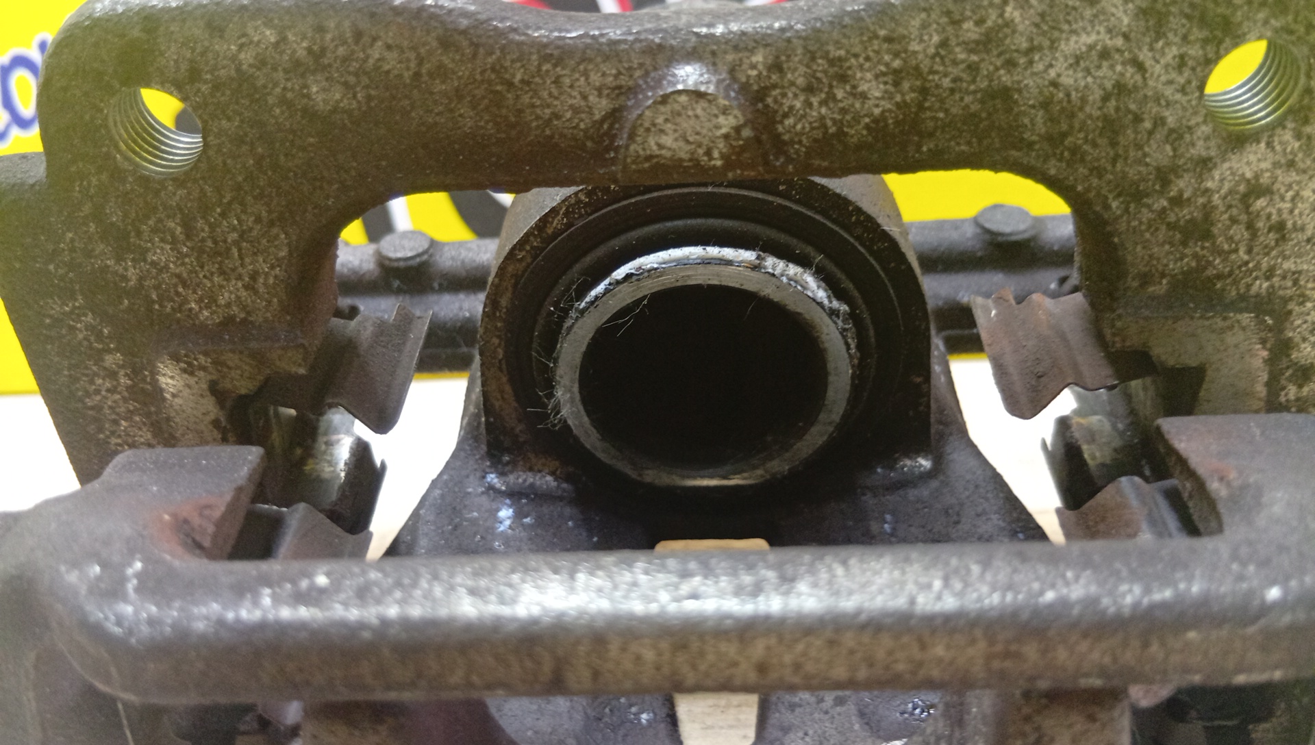 СУППОРТ/TOY/AVENSIS/AZT250/AZT251/AZT255/B/R