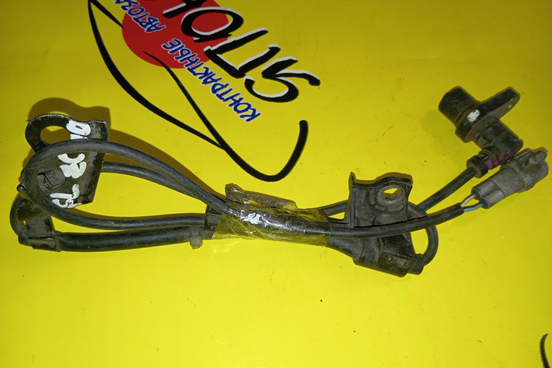 ДАТЧИК ABS/TOY/OPA/ACT10/ZCT10/ZCT15/ZNE10/AZT240/AZT241/F/L
