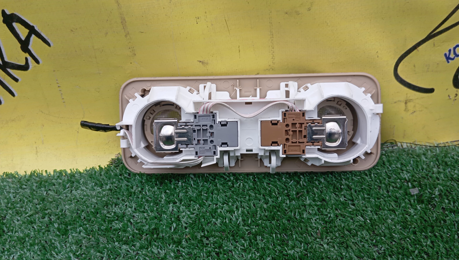 ПЛАФОН САЛОНА/TOY/CROWN/CROWN MAJESTA/VENZA/GRS180/GRS181/GGV10/AGV10/8136030040B0