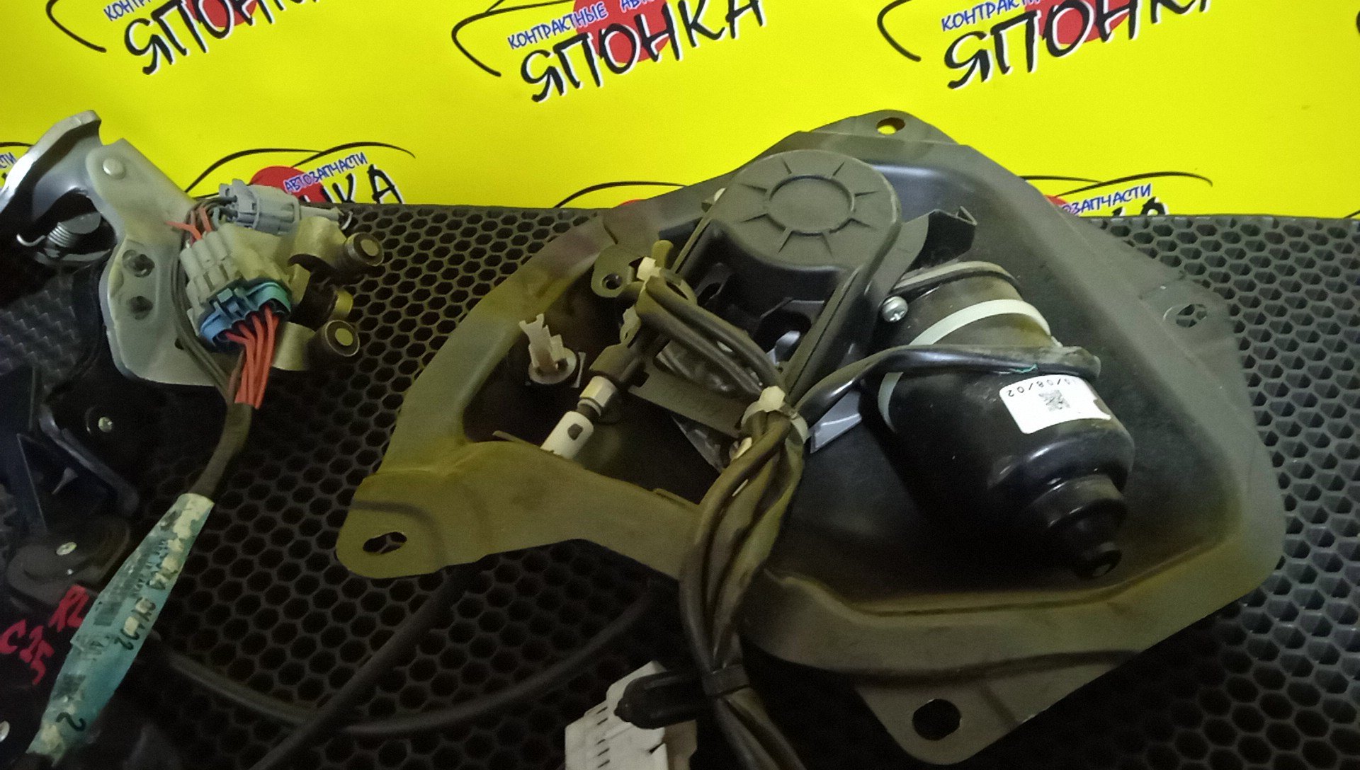 ДОВОДЧИК ДВЕРИ/NIS/SERENA/C25/CC25/NC25/B/L