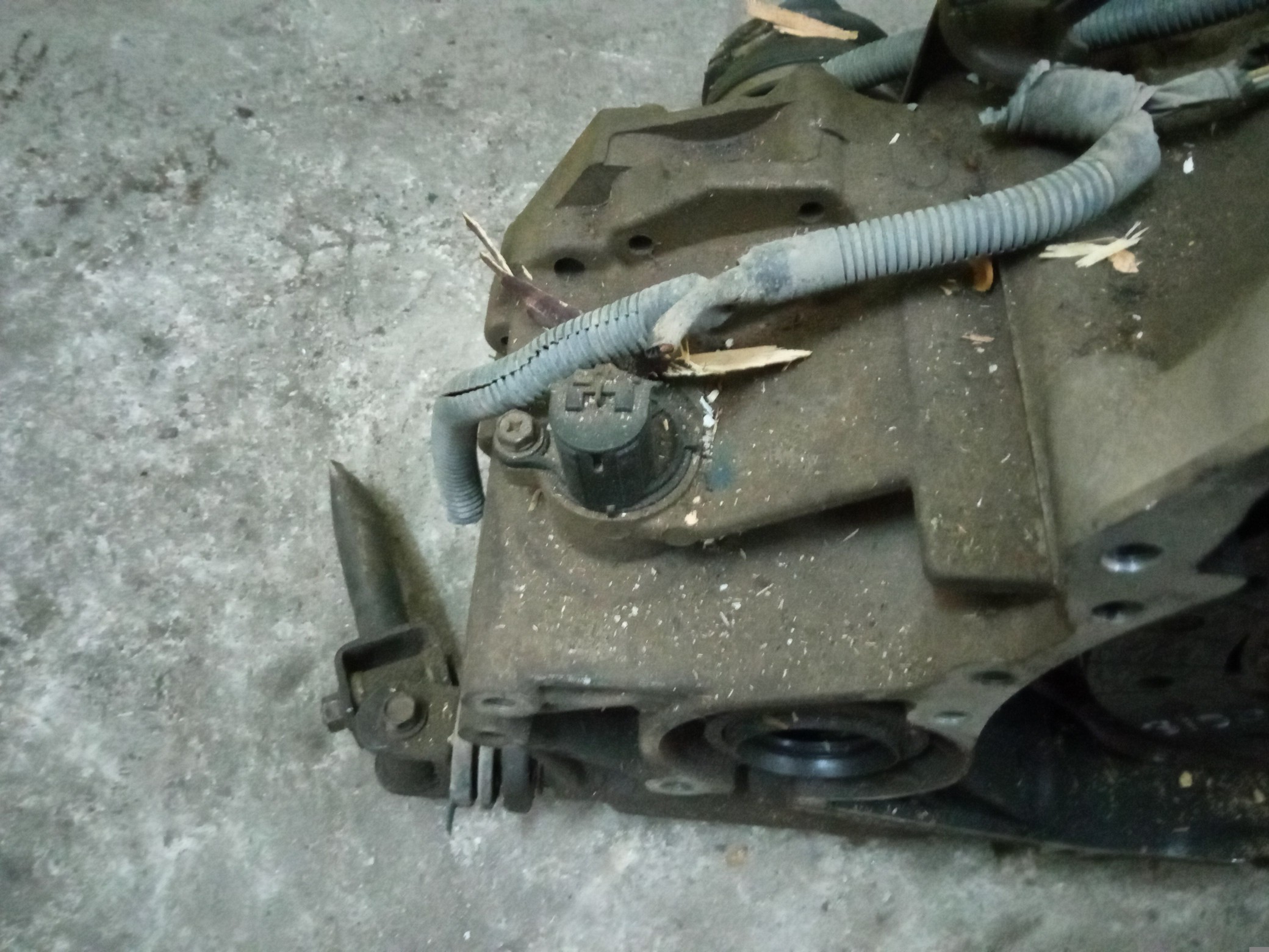 МКПП/NIS/QG13-DE/QG15-DE/QG16-DE/QG18-DE/MAZDA/AD/ALMERA/AVENIR/BLUEBIRD/BLUEBIRD SYLPHY/EXPERT/FAMILIA VAN/PRIMERA/PRIMERA CAMINO/WINGROAD/BBVY11/BVFY11/BVGY11/N16/QG10/QP11/QU14/VFY11/VGY11/VW11/VY11/W11/WFY11/WHY11/2WD/5 БОЛТОВ/32010WD206