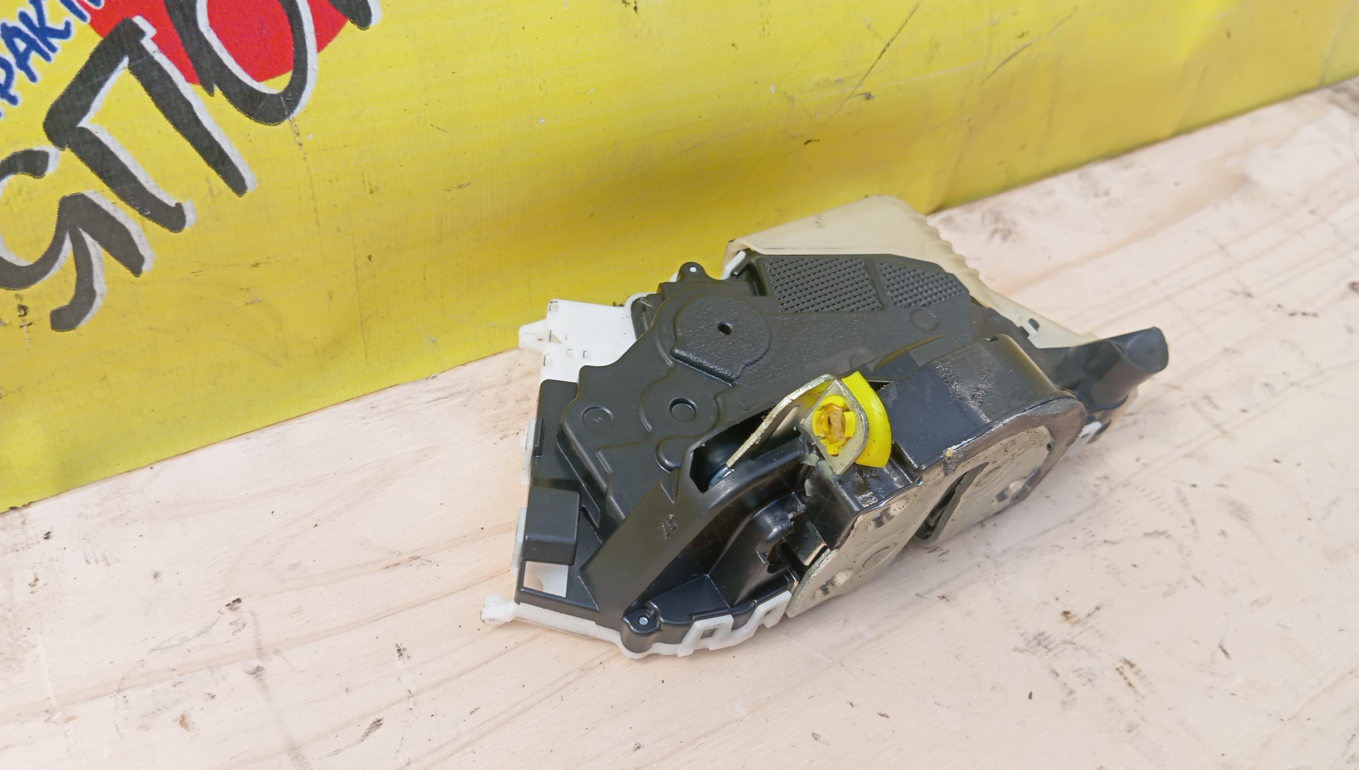 ЗАМОК ДВЕРИ/TOY/VITZ/YARIS/RACTIS/KSP130/NCP131/NSP130/NSP135/NCP100/SCP100/NSP120/KSP90/NCP91/F/R/6903052290