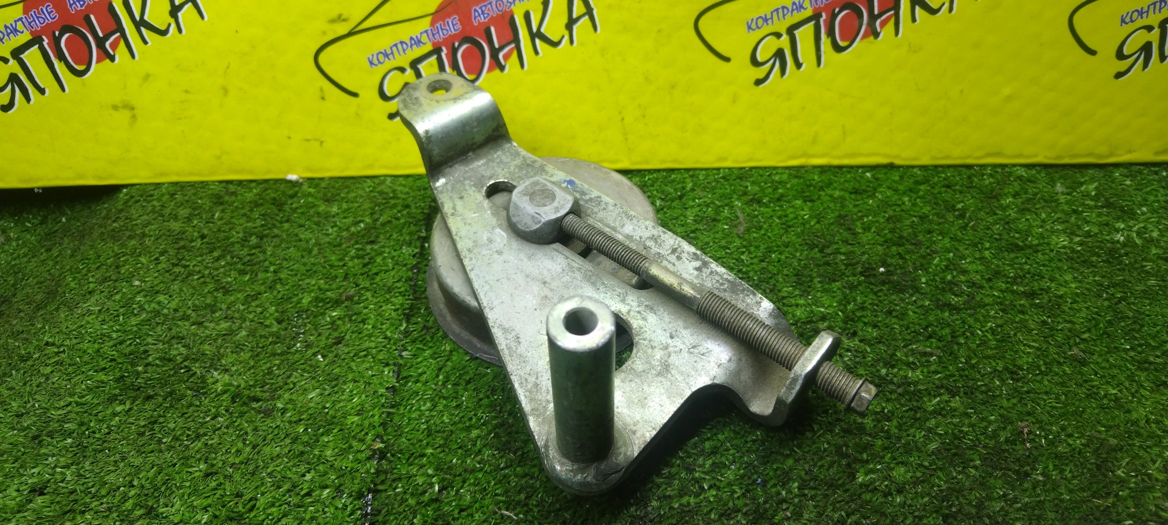 НАТЯЖИТЕЛЬ ПРИВОДНОГО РЕМНЯ/MAZ/KL ZE/С РОЛИКОМ