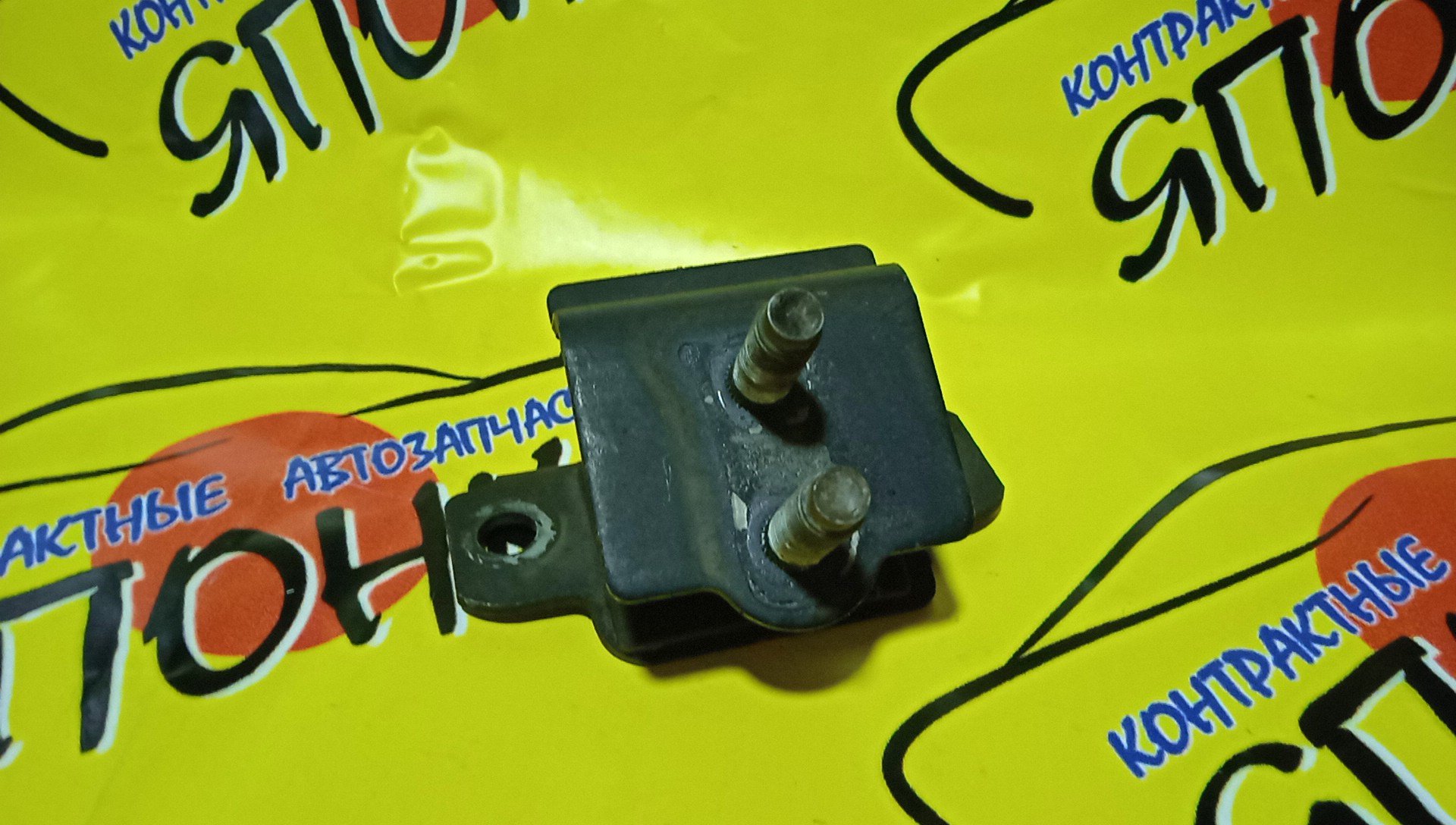 ПОДУШКА КПП/LEX/LS600H/LS600/LS600HL/UVF45/UVF46/2UR-FSE/1237138040