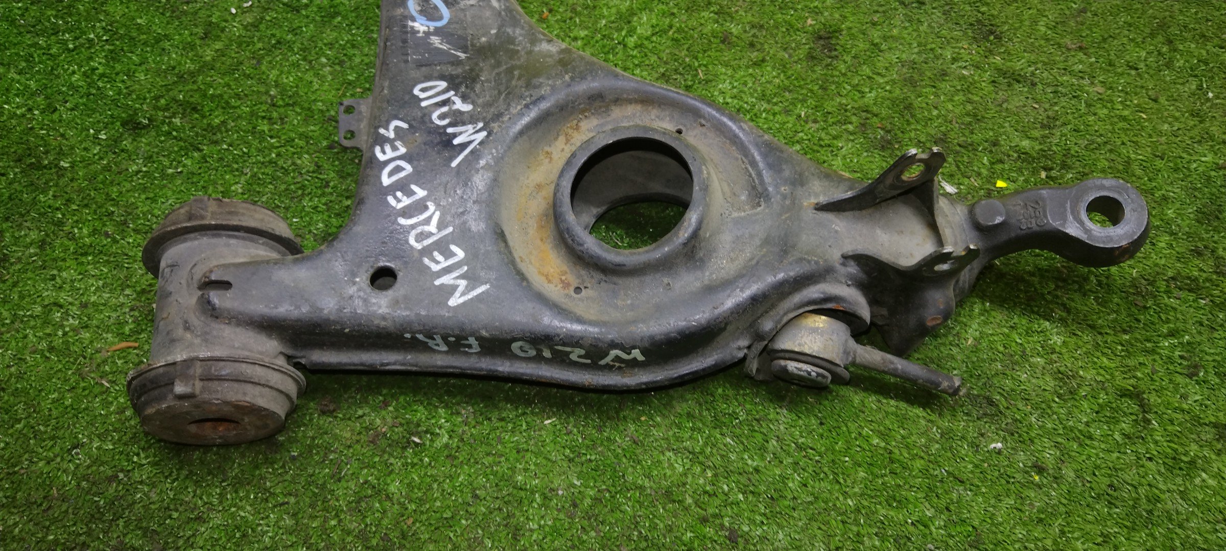 РЫЧАГ/MERC/E-CLASS/C-CLASS/A208/C208/R170/S202/S210/W202/W210/F/R/DOWN/ПОД ПРУЖИНУ