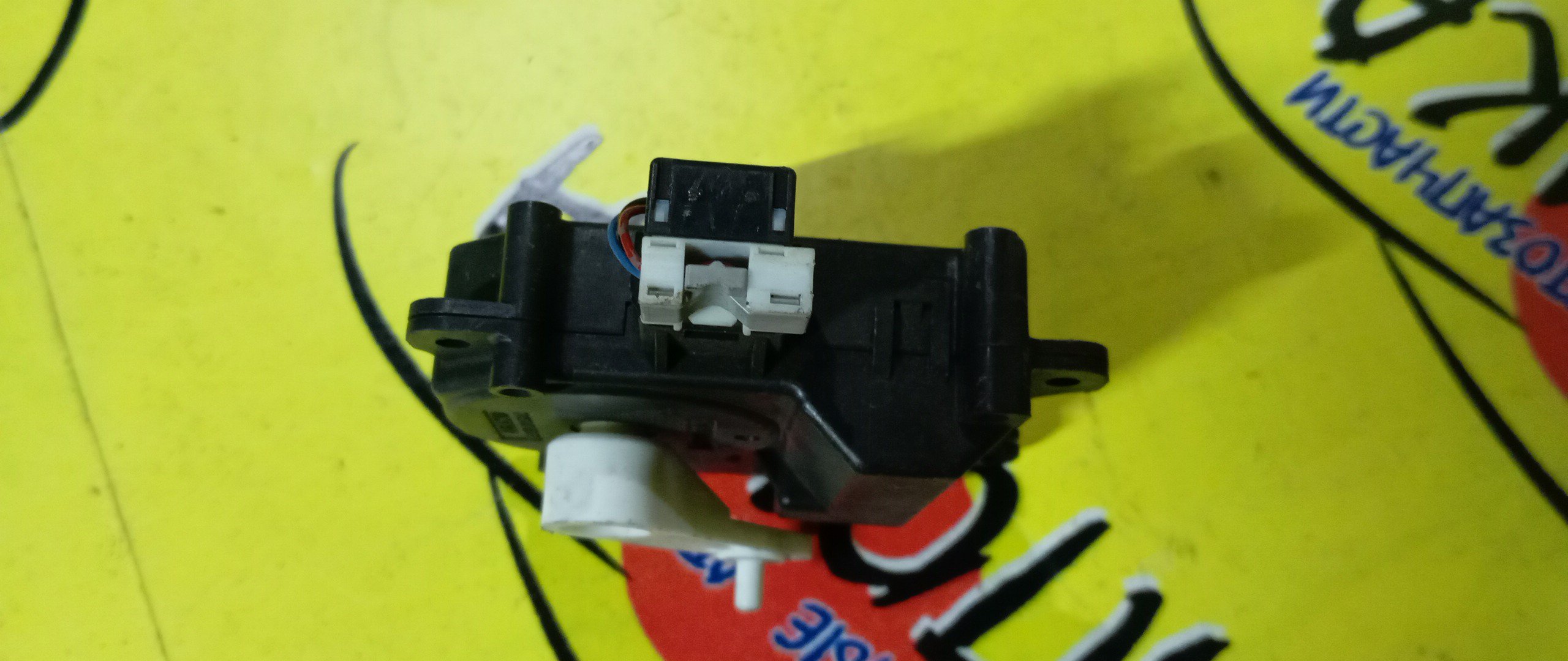 СЕРВОПРИВОД ЗАСЛОНОК ПЕЧКИ/TOY/FIELDER/RAV4/AURIS/VITZ/WISH/CAMRY/ALLION/PRIUS/NZE141/ACA20/NZE151/NCP90/ZRT260/ZGE20/ZRR70/ACV40/ZVW30/063800-0181