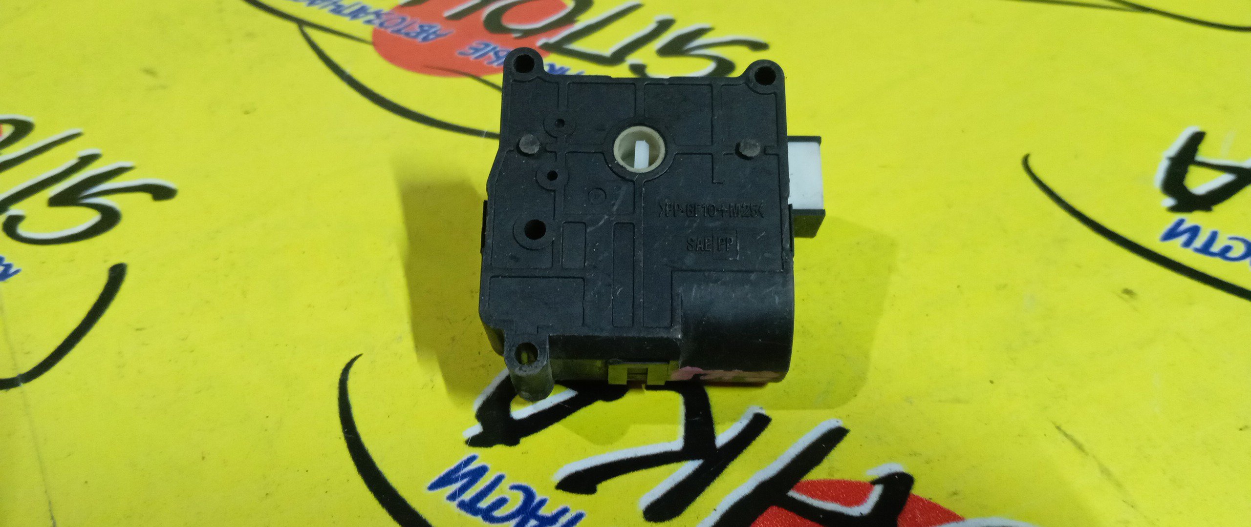 СЕРВОПРИВОД ЗАСЛОНОК ПЕЧКИ/TOY/VISTA/VISTA ARDEO/AVENSIS/SV50/ANM10/ZNM10/ZGM10/E127/ADT250/ADT251/AZT250/AZT251/AZT255/CDT250/ZZT250/ZZT251/1138002051