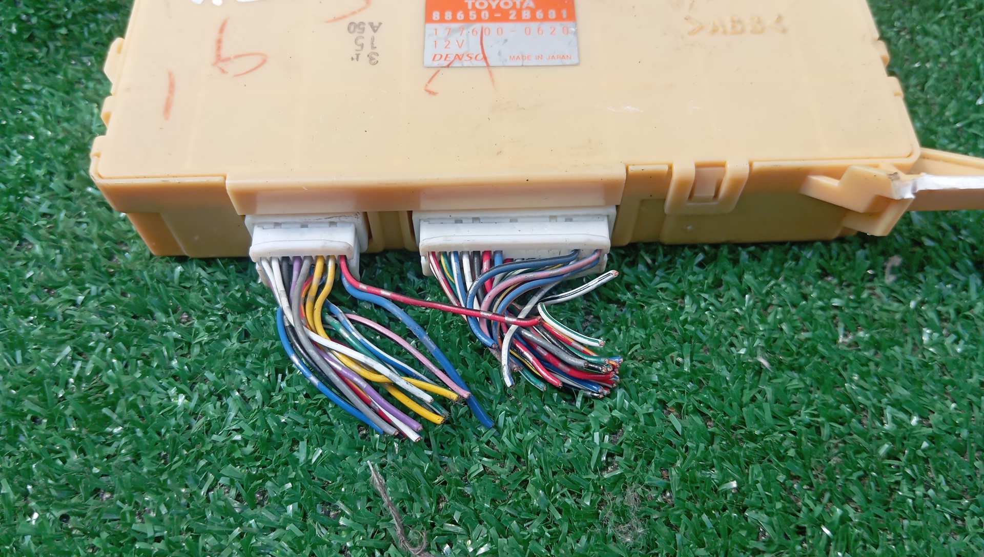 БЛОК УПРАВЛЕНИЯ КЛИМАТ-КОНТРОЛЕМ/TOY/ALLION/PREMIO/ZZT240/AZT240/NZT240/886502B681