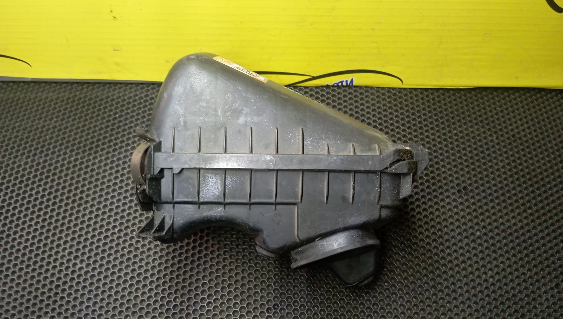 КОРПУС ВОЗДУШНОГО ФИЛЬТРА/TOY/COROLLA/COROLLA LEVIN/COROLLA SPACIO/SPRINTER/SPRINTER CARIB/SPRINTER TRUENO/AE110/AE111/AE111G/AE111N/AE114/AE114G/AE115G/4A-FE/5A-FE/7A-FE/УЦЕНКА