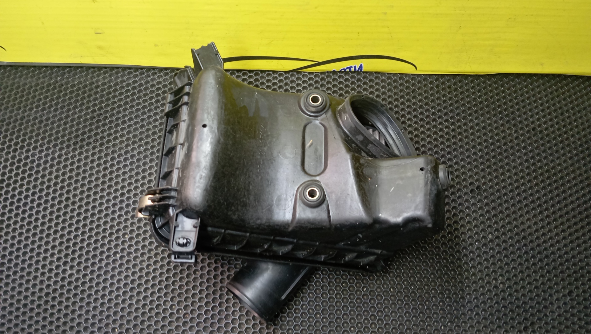 КОРПУС ВОЗДУШНОГО ФИЛЬТРА/TOY/COROLLA/COROLLA LEVIN/COROLLA SPACIO/SPRINTER/SPRINTER CARIB/SPRINTER TRUENO/AE110/AE111/AE111G/AE111N/AE114/AE114G/AE115G/4A-FE/5A-FE/7A-FE/УЦЕНКА