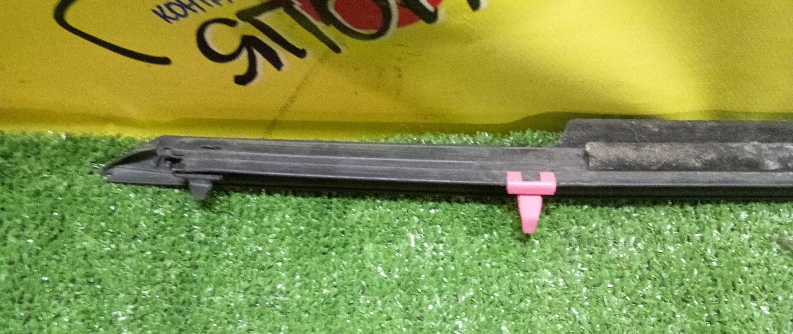 МОЛДИНГ  СТЕКЛА/TOY/MARK II/GX100/GX105/JZX100/JZX101/JZX105/LX100/F/R/УЦЕНКА