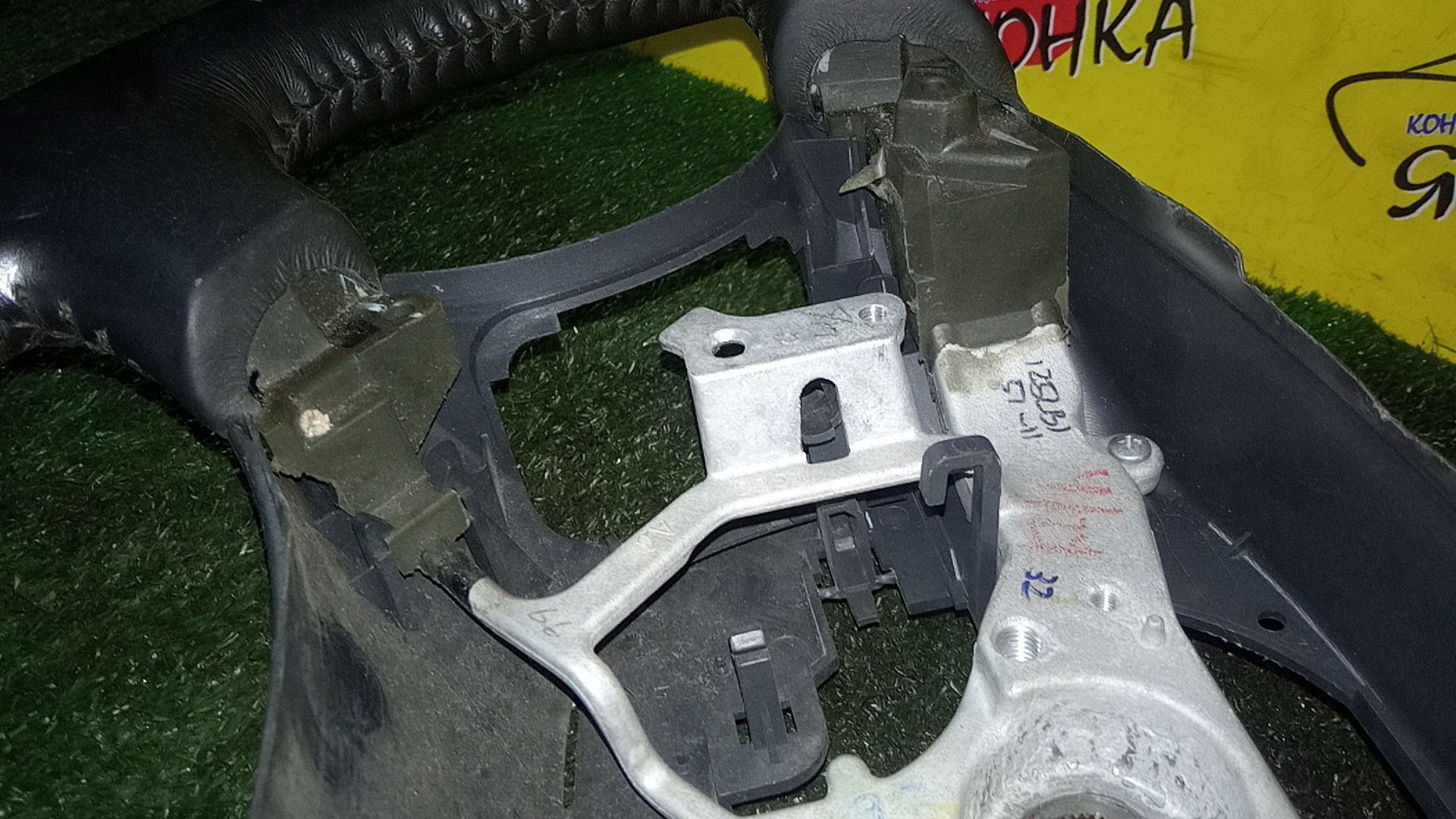 РУЛЬ/TOY/ALPHARD/ANH10/ANH10W/ANH15/ANH15W/MNH10/MNH10W/MNH15/MNH15W