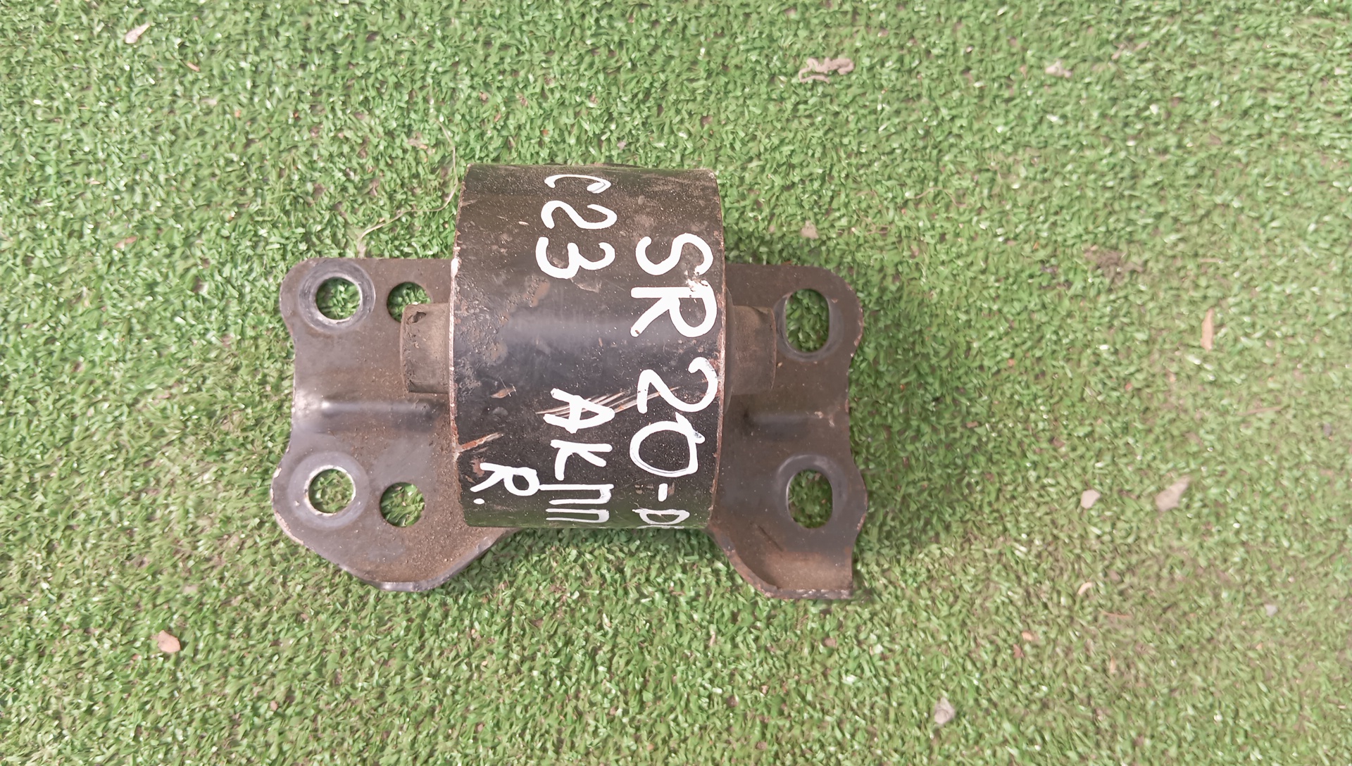 ПОДУШКА КПП/NIS/SR20DE/SERENA/KBNC23/B/4WD/113301C010