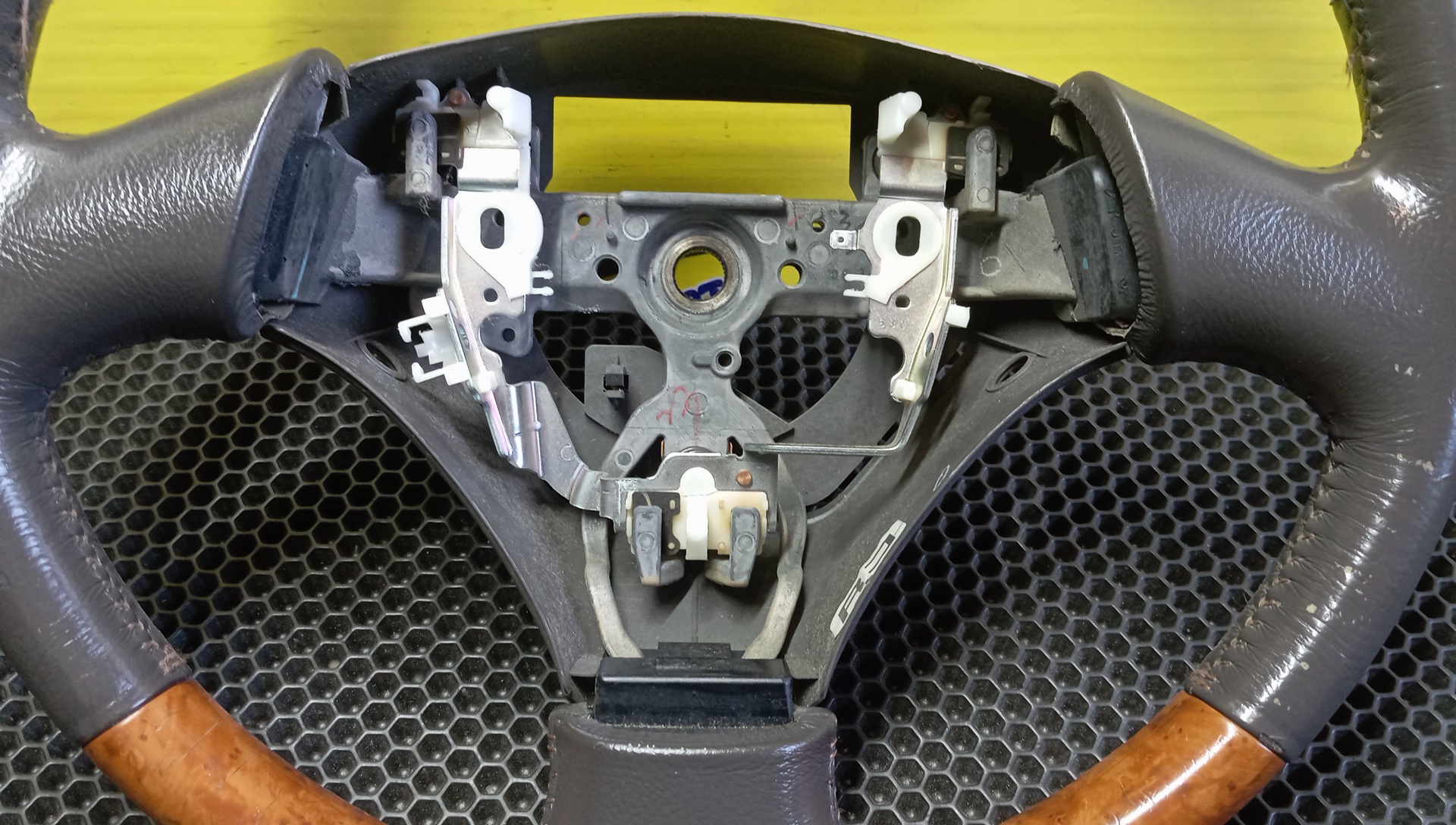 РУЛЬ/TOY/ALLION/PREMIO/AZT240/ZZT240/T245/T240/E120/ZZE122/NZE121/3 ЛУЧА/451002B780/ПОД ДЕРЕВО