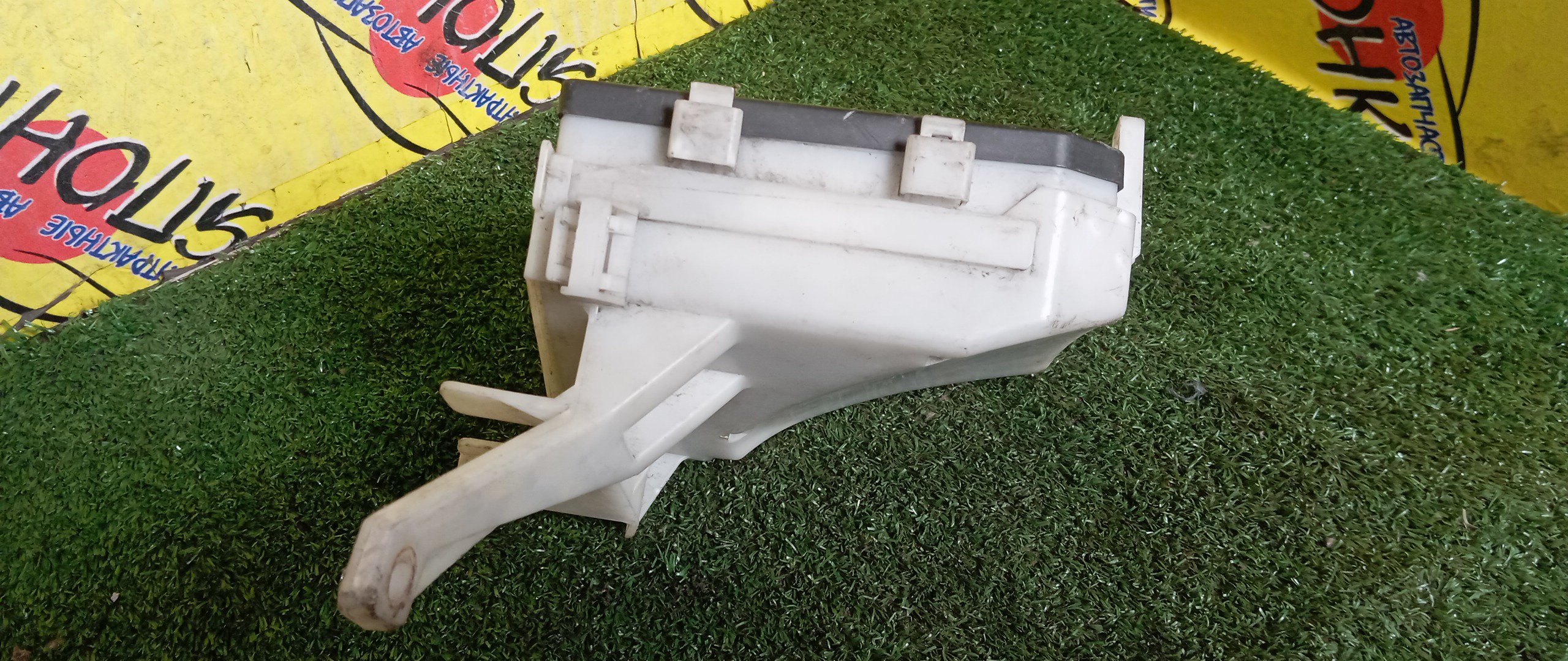 БЛОК ПРЕДОХРАНИТЕЛЕЙ ПОД КАПОТ/NIS/AD/BLUEBIRD SYLPHY/CUBE/JUKE/MARCH/MICRA/NOTE/TIIDA/TIIDA LATIO/WINGROAD/CR10-DE/CR12-DE/CR14-DE/HR15-DE/HR16-DE/MR16-DDT/MR18-DE/MR20-DE/AK12/BGZ11/BK12/BNK12/BNZ11/BZ11/C11/E11/F15/G11/JC11/JY12/K12/KG11/NC11/NE11/NF15/NG11/NY12/SC11/SJC11/SNC11/VAY12/VJY12/VY12/VZNY12/Y12/YGNZ11/YGZ11/YK12/YZ11/ZE11/БЕЛЫЙ