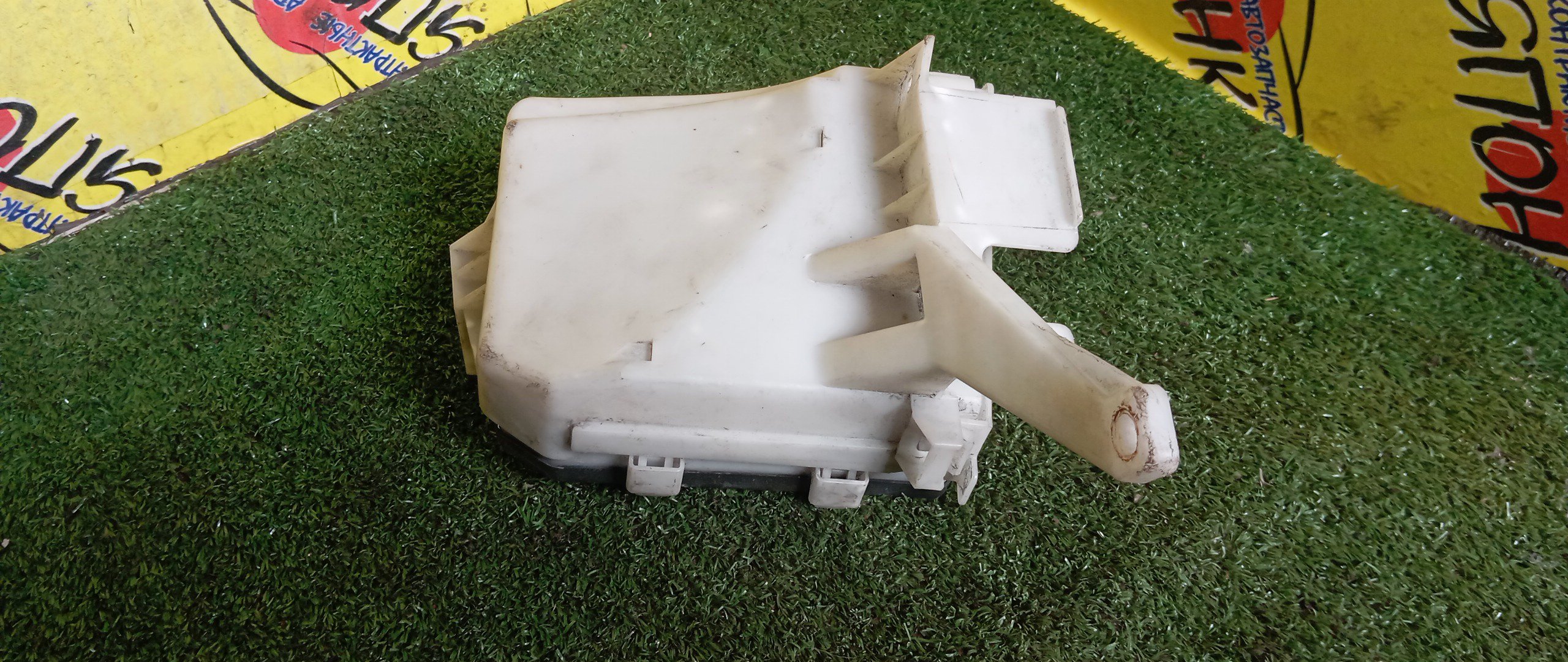 БЛОК ПРЕДОХРАНИТЕЛЕЙ ПОД КАПОТ/NIS/AD/BLUEBIRD SYLPHY/CUBE/JUKE/MARCH/MICRA/NOTE/TIIDA/TIIDA LATIO/WINGROAD/CR10-DE/CR12-DE/CR14-DE/HR15-DE/HR16-DE/MR16-DDT/MR18-DE/MR20-DE/AK12/BGZ11/BK12/BNK12/BNZ11/BZ11/C11/E11/F15/G11/JC11/JY12/K12/KG11/NC11/NE11/NF15/NG11/NY12/SC11/SJC11/SNC11/VAY12/VJY12/VY12/VZNY12/Y12/YGNZ11/YGZ11/YK12/YZ11/ZE11/БЕЛЫЙ