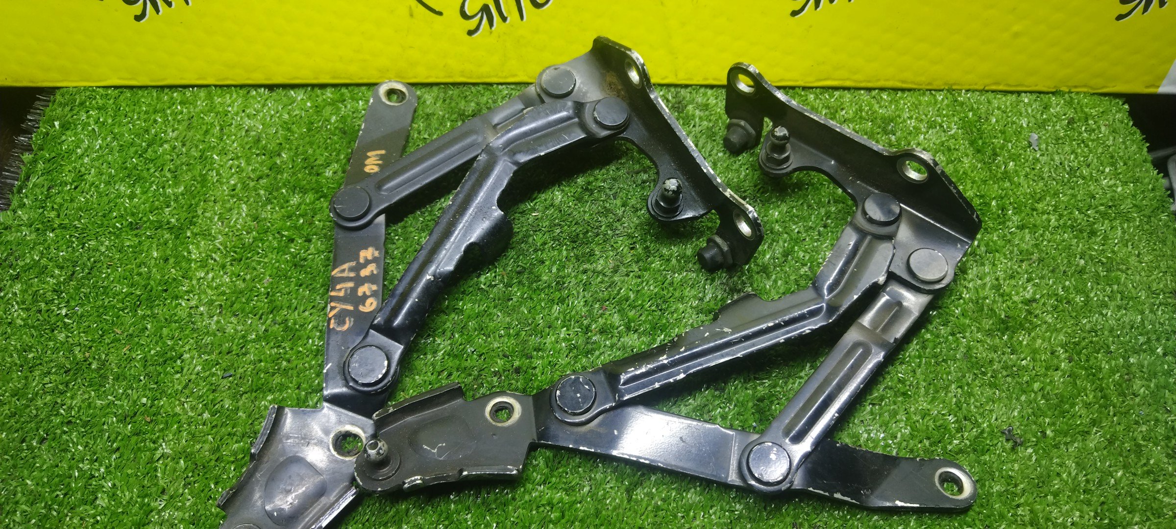 ПЕТЛЯ КРЫШКИ БАГАЖНИКА/MMC/LANCER/GALANT FORTIS/CY1A/CY2A/CY3A/CY4A/CY6A/ПАРА/5923A013/5923A014