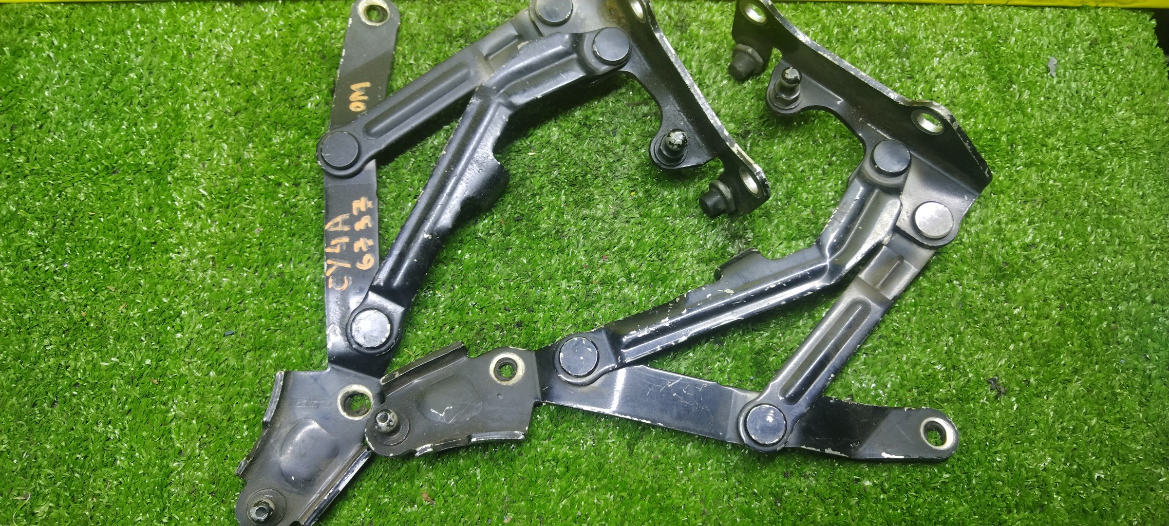 ПЕТЛЯ КРЫШКИ БАГАЖНИКА/MMC/LANCER/GALANT FORTIS/CY1A/CY2A/CY3A/CY4A/CY6A/ПАРА/5923A013/5923A014