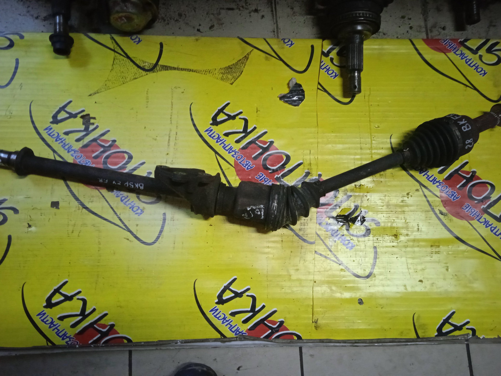 ПРИВОД/MAZ/AXELA/MAZDA3/TRAINING CAR/BK5P/BL/ZY/Z6/F/R/ПОД ГАЙКУ/28/26ШЛ/С ПОДВЕСНЫМ/FG3225500