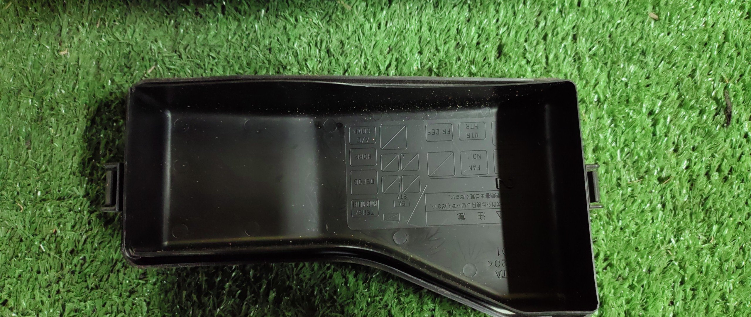 БЛОК ПРЕДОХРАНИТЕЛЕЙ ПОД КАПОТ/TOY/MARK II/MARK II BLIT/VEROSSA/1G-FE/1JZ-FSE/1JZ-GE/1JZ-GTE/GX110/GX110W/GX115/GX115W/JZX110/МАЛЫЙ