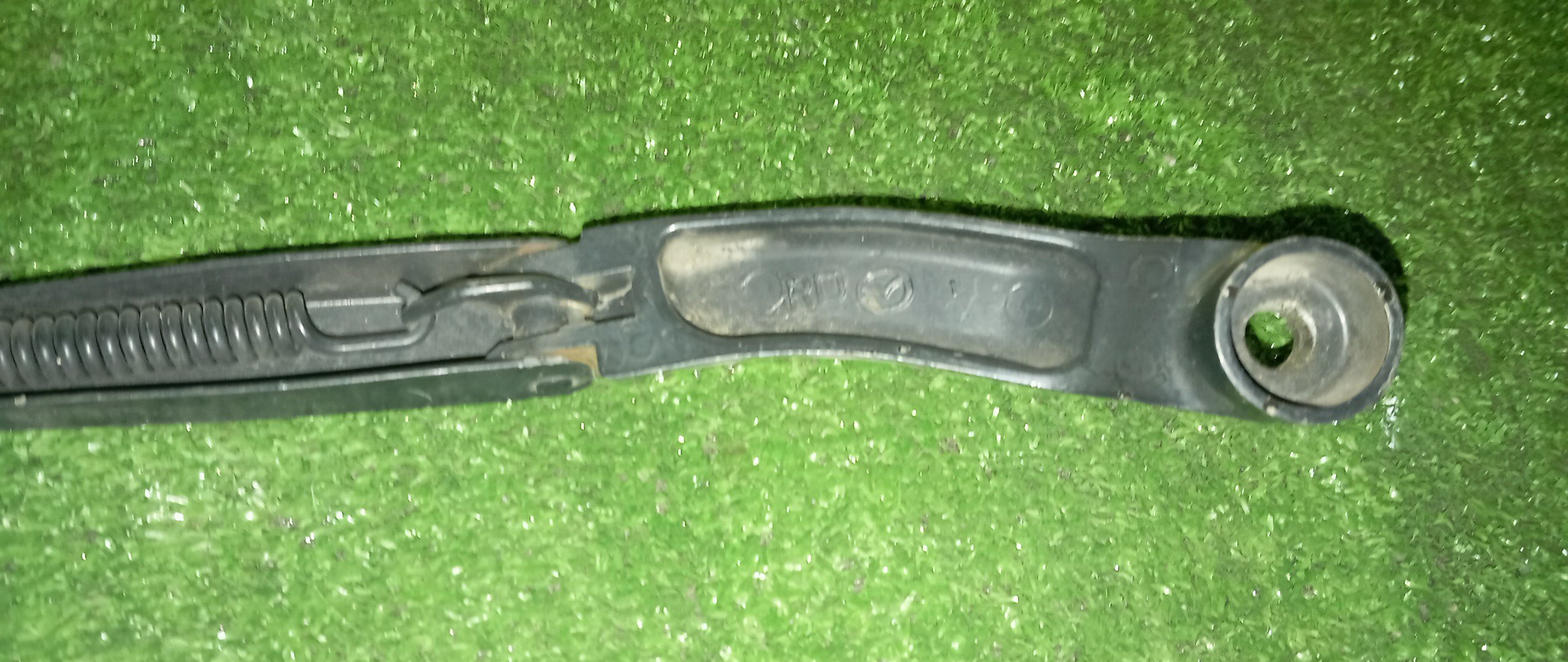 ДВОРНИК ЛОБОВОГО СТЕКЛА/MAZ/DEMIO/DE5FS/F/R