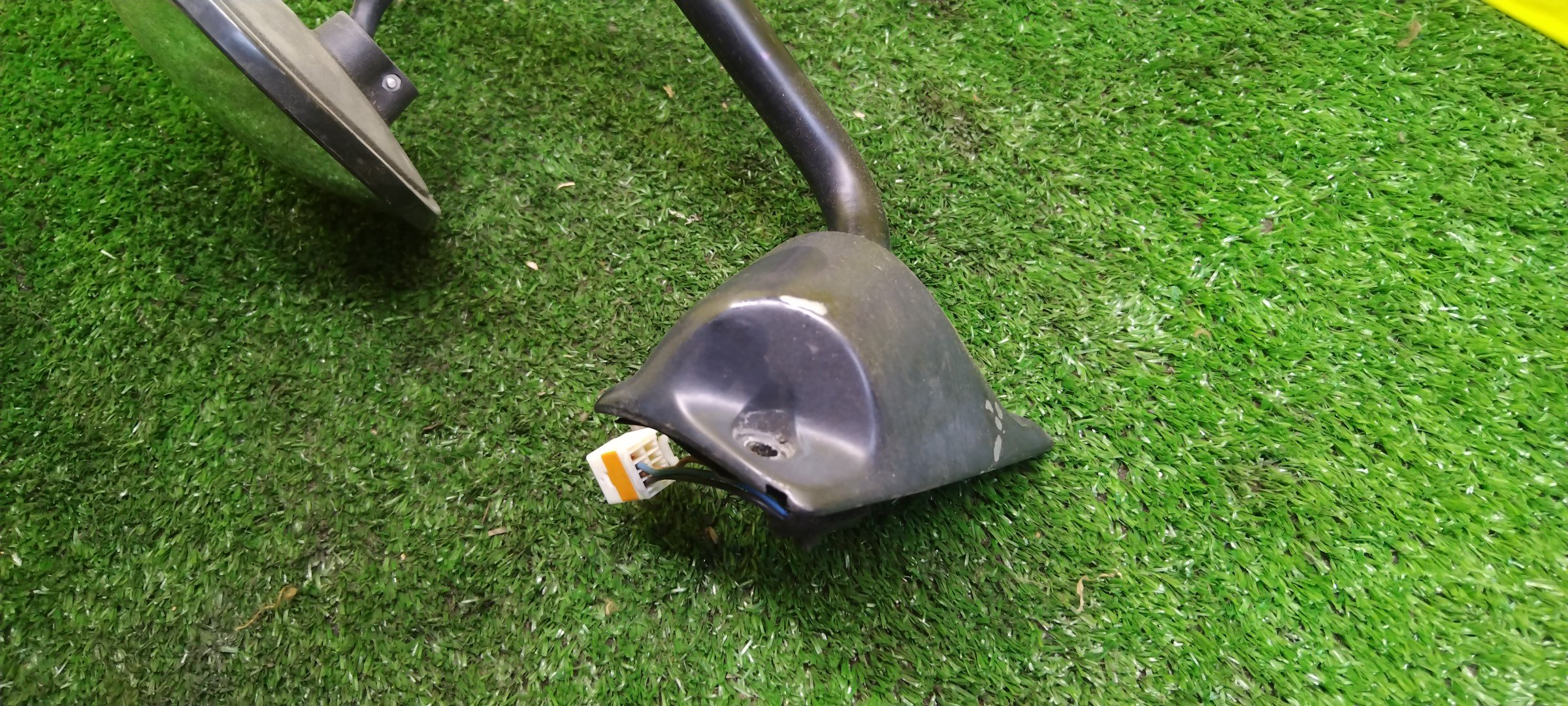 ЗЕРКАЛО/MAZ/BONGO/SK22M/SK22V/SK82L/SK82M/SK82T/SK82V/SKF2L/SKF2M/SKF2T/SKF2V/SKP2L/SKP2M/SKP2T/SKP2V/3 КОНТ./R/УЦЕНКА