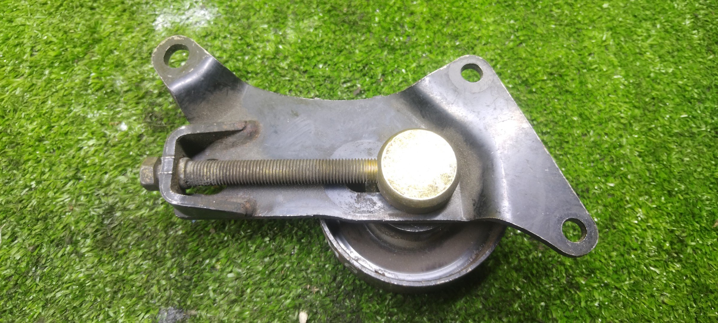 НАТЯЖИТЕЛЬ ПРИВОДНОГО РЕМНЯ/NIS/VQ25DE/VQ35DE/VQ23