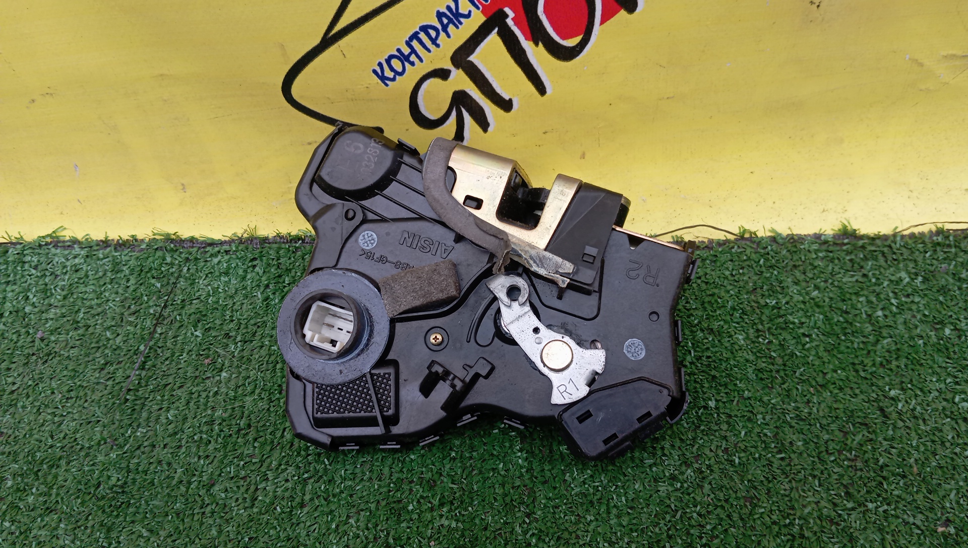 ЗАМОК ДВЕРИ/TOY/ALPHARD/HARRIER/LAND CRUISER PRADO/LEXUS RX300/LEXUS RX330/ANH10W/ANH15W/ATH10W/GRJ120/GRJ120W/GRJ121W/GRJ125/GSU30/GSU30W/GSU35/GSU35W/KDJ120/KDJ120W/KDJ121W/KDJ125L/KDJ125W/MCU30W/MCU31W/MCU33/MCU35/MCU35W/MCU36W/MCU38/MHU38W/MNH10W/MNH15W/F/R