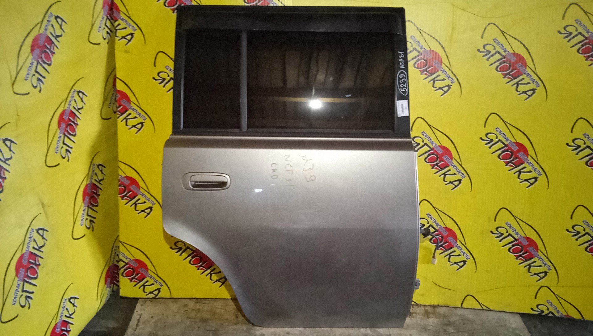 ДВЕРЬ БОКОВАЯ/TOY/BB/NCP30/NCP31/NCP34/NCP35/B/R