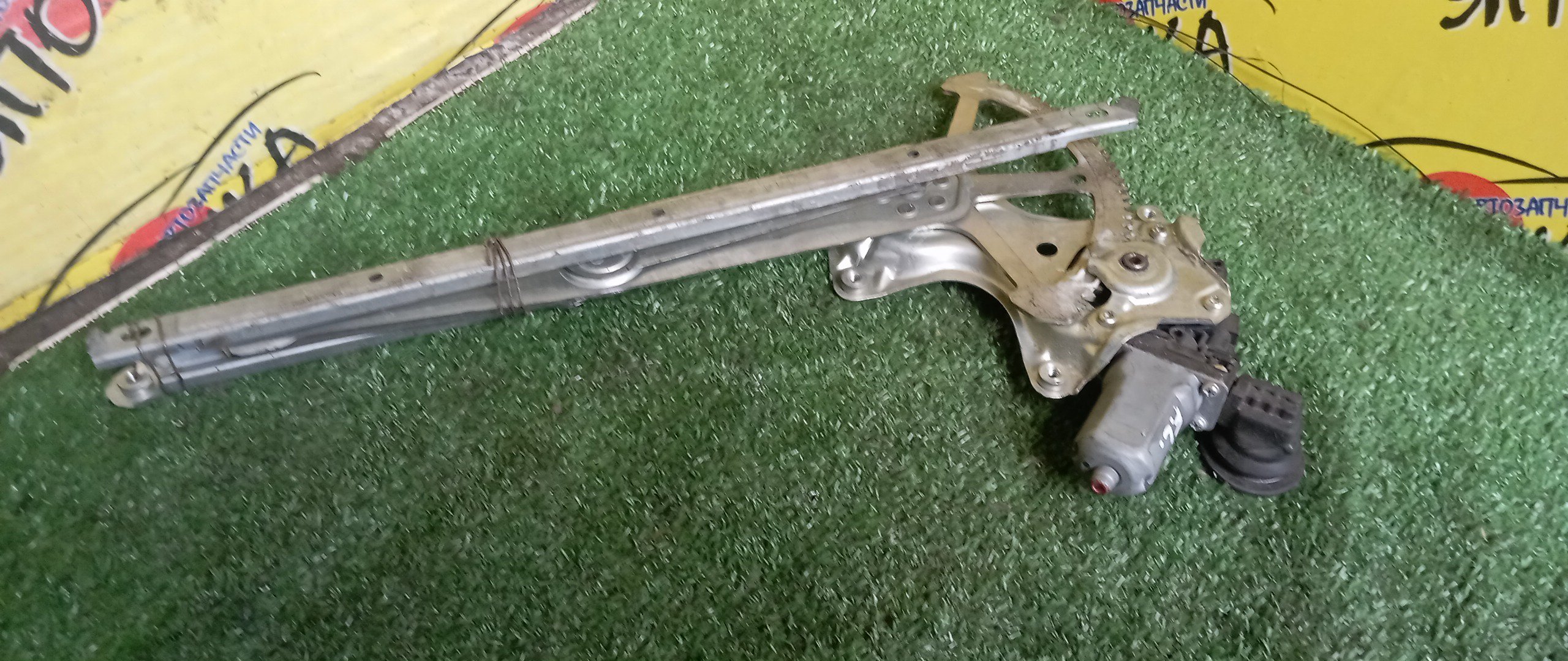 СТЕКЛОПОДЪЕМНИК/TOY/AQUA/NHP10/F/L