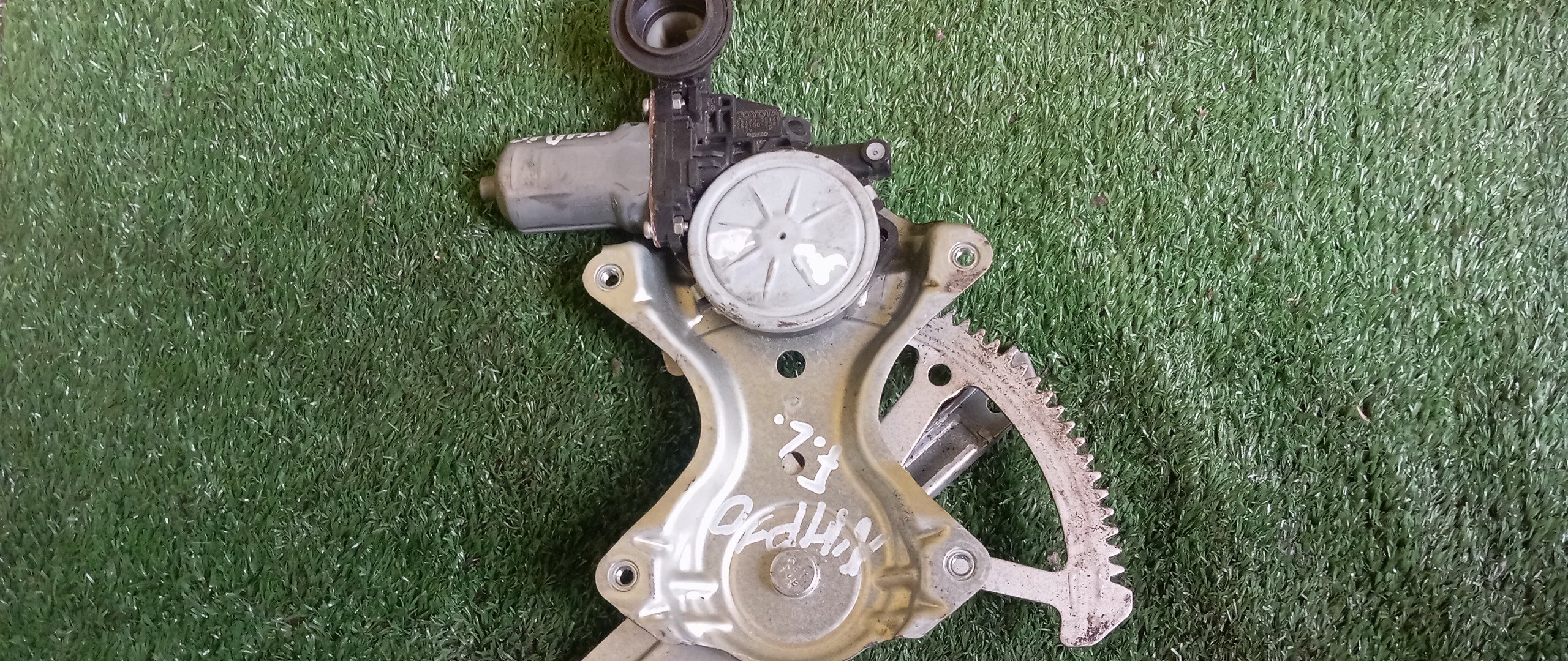 СТЕКЛОПОДЪЕМНИК/TOY/AQUA/NHP10/F/L