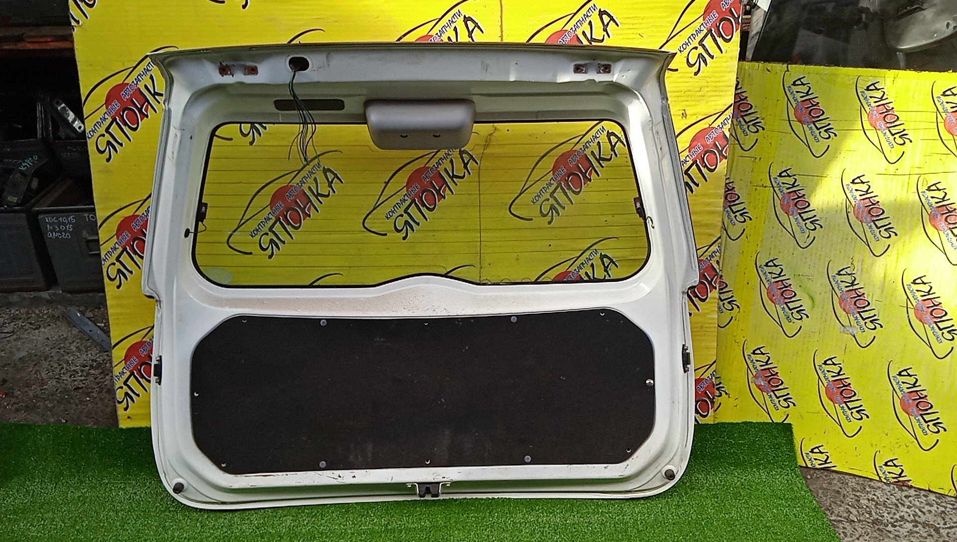 ДВЕРЬ ЗАДНЯЯ/MMC/LANCER CARGO/CS2V/CS2W