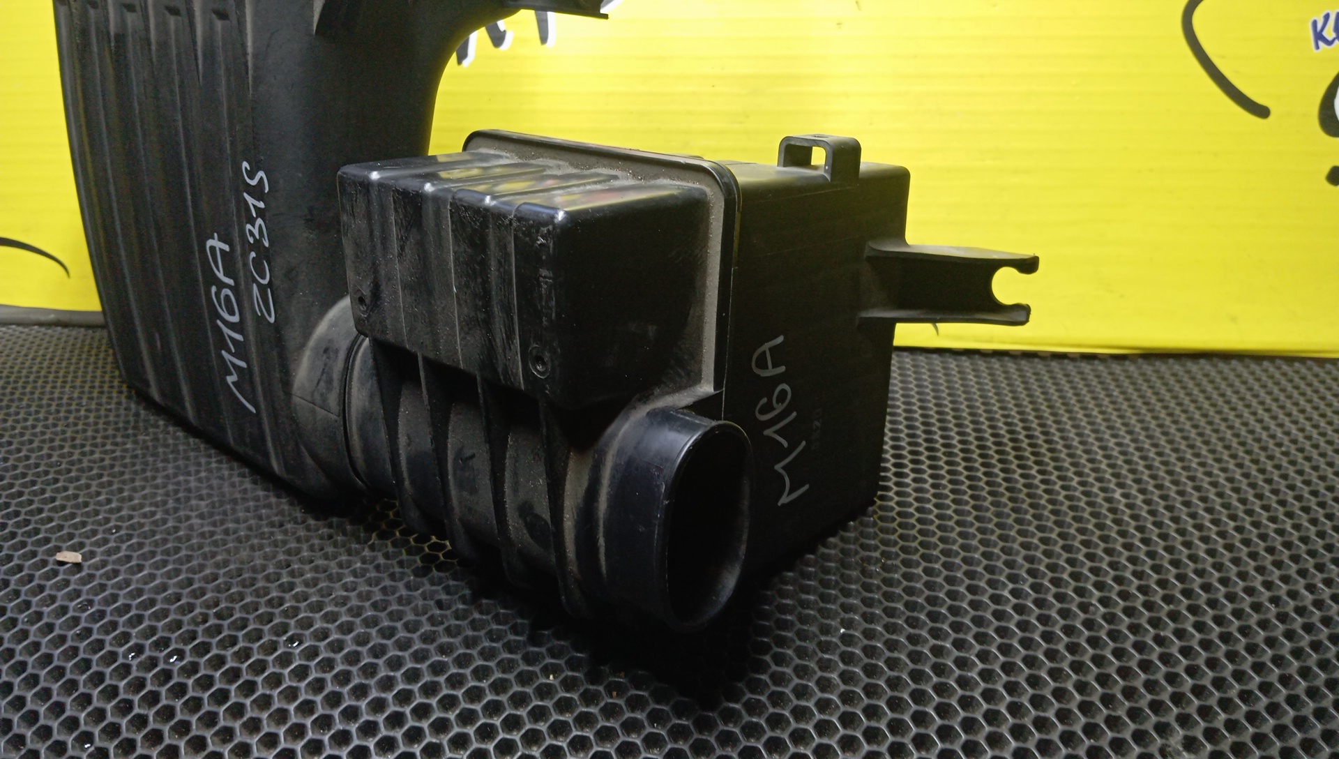 КОРПУС ВОЗДУШНОГО ФИЛЬТРА/SUZ/SWIFT/ZC11S/ZC21S/ZC31S/ZD11S/ZD21S/M13A/M15A/M16A