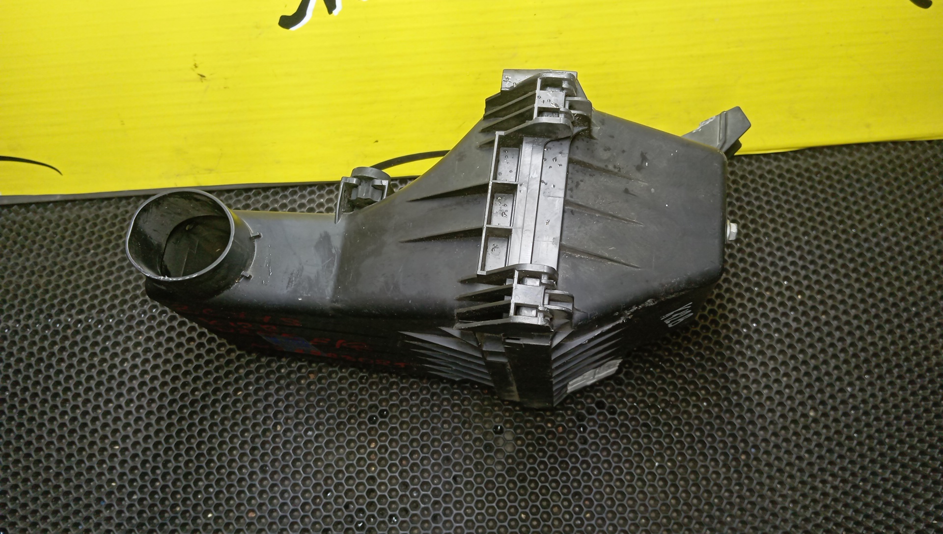 КОРПУС ВОЗДУШНОГО ФИЛЬТРА/SUZ/SWIFT/ZC71S/K12B