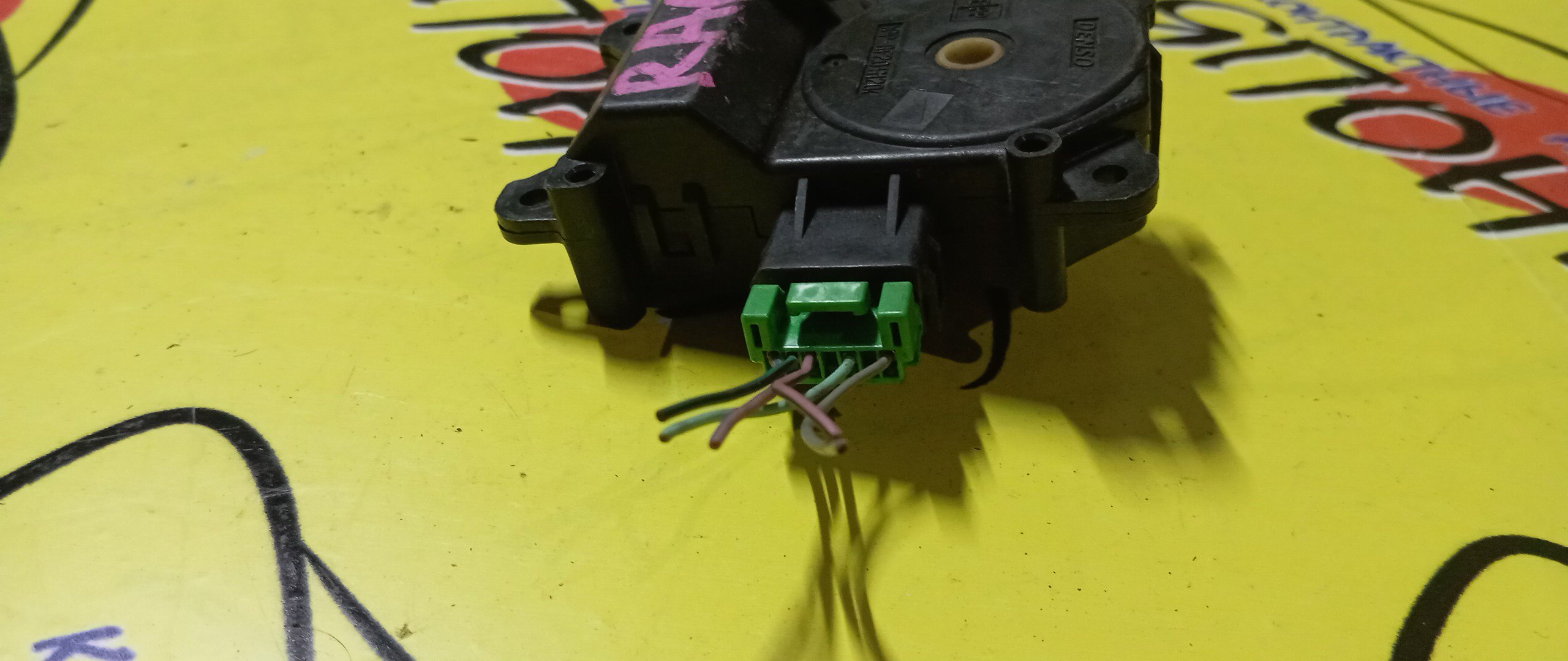 СЕРВОПРИВОД ЗАСЛОНОК ПЕЧКИ/HON/FIT/ODYSSEY/AIRWAVE/GD1/GJ1/RA6/063700-8160