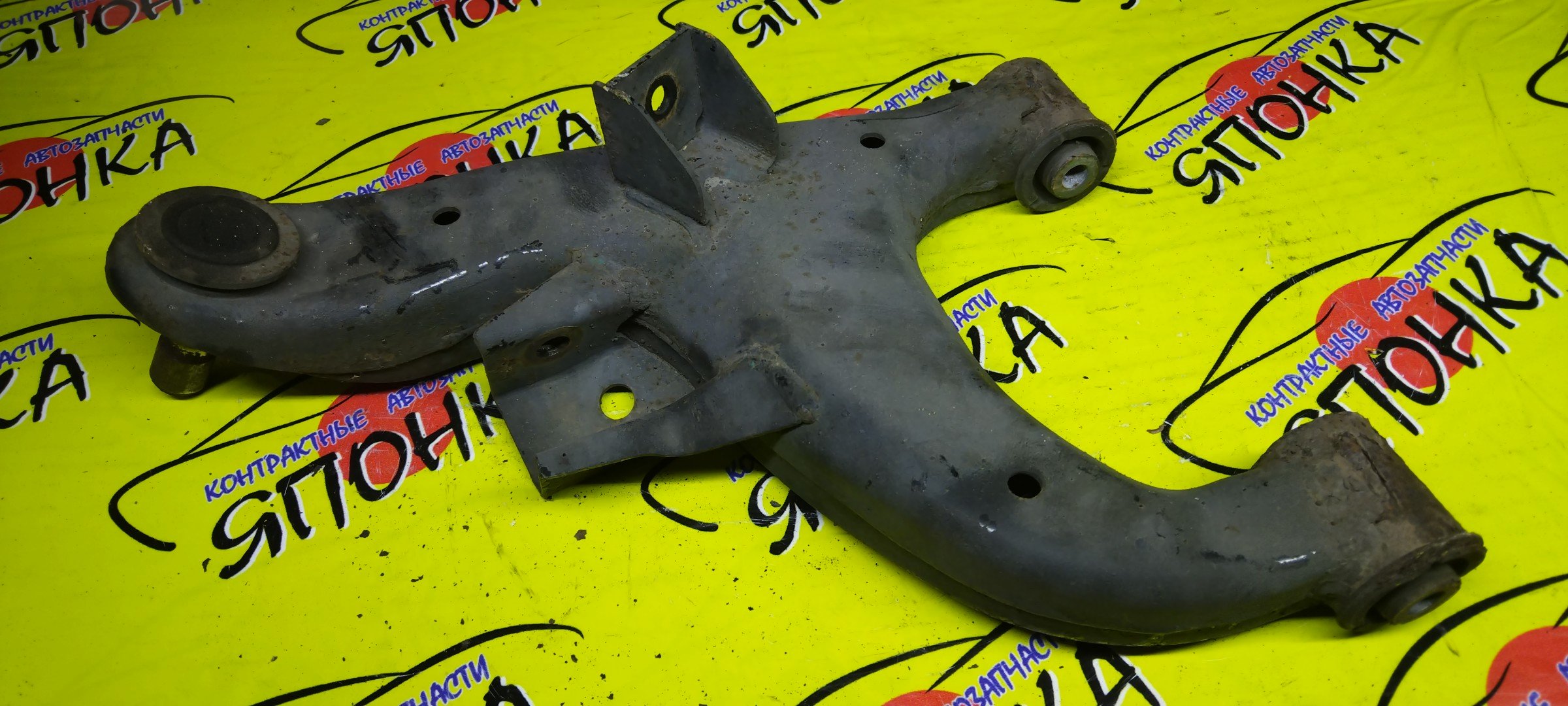 РЫЧАГ/INF/NISSAN/ARMADA/QX56/TITAN/A60/JA60/TA60/WA60/DOWN/ШАРОВАЯ/2 САЙЛЕНТБЛОКА/B/R