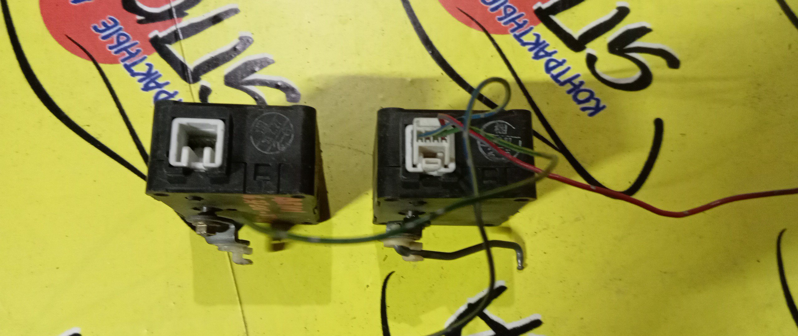 СЕРВОПРИВОД ЗАСЛОНОК ПЕЧКИ/TOY/COROLLA/SPRINTER/MARINO/CERES/AE100/AE101/063700-3720