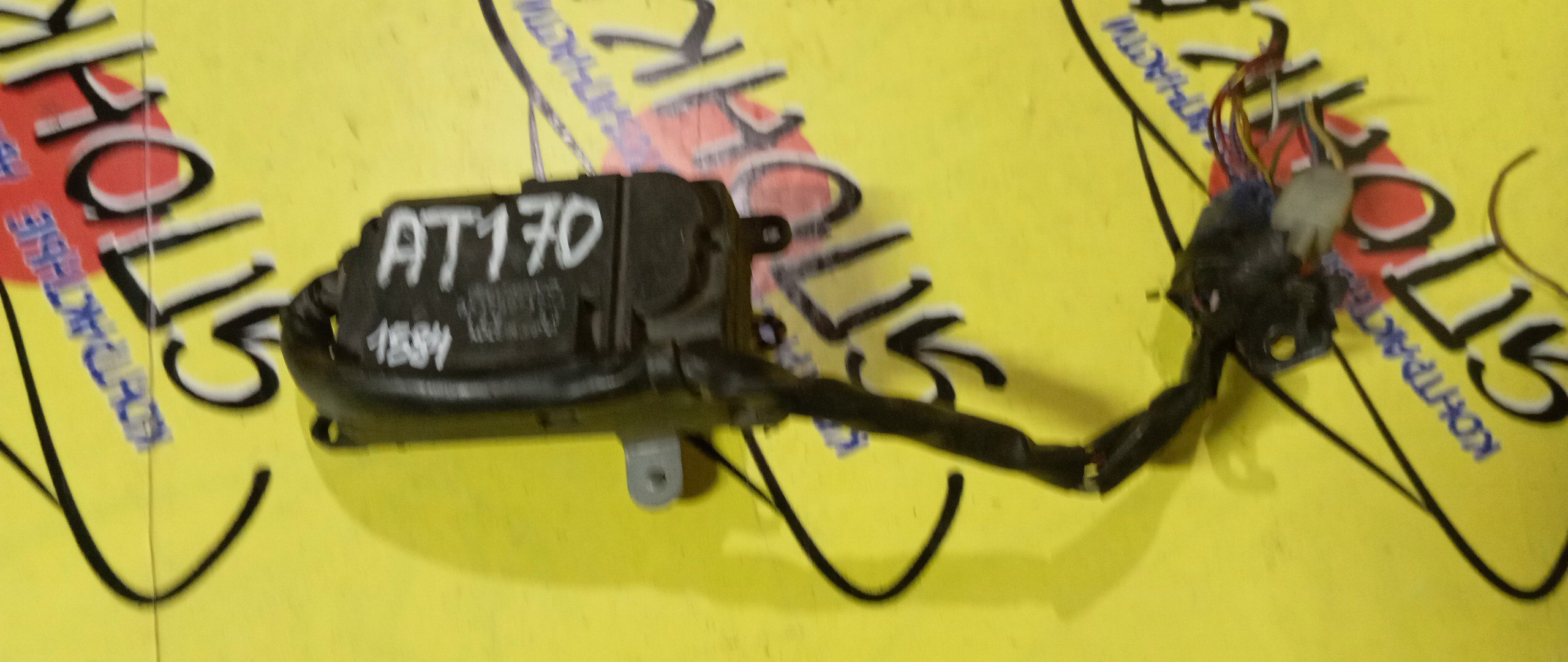 СЕРВОПРИВОД ЗАСЛОНОК ПЕЧКИ/TOY/CARINA/AT170/T170/063700-1584