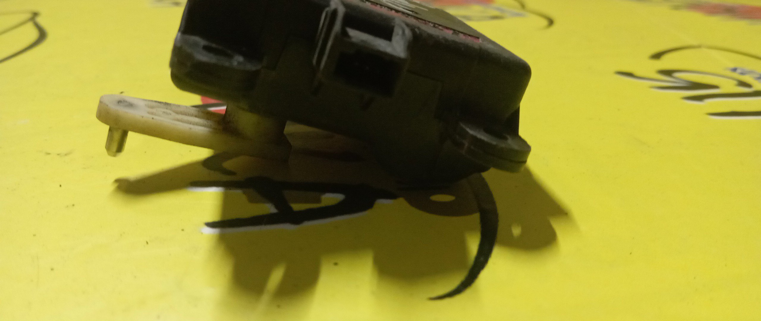 СЕРВОПРИВОД ЗАСЛОНОК ПЕЧКИ/NIS/MURANO/TEANA/X-TRAIL/DUALIS/PRESAGE/PZ50/J31/NT30/KJ10/TU31/3J110-30820