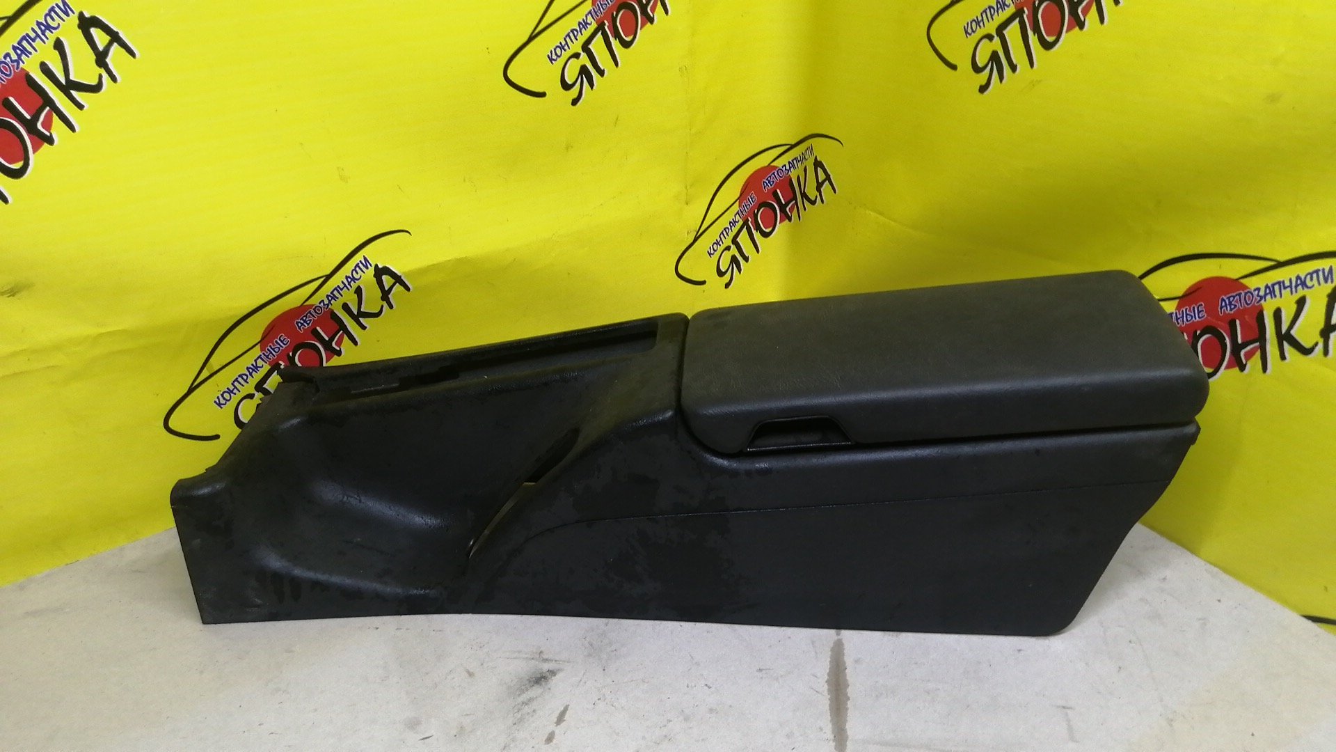 БАРДАЧОК МЕЖДУ СИДЕНЬЯМИ/MERC/SLK230/R170