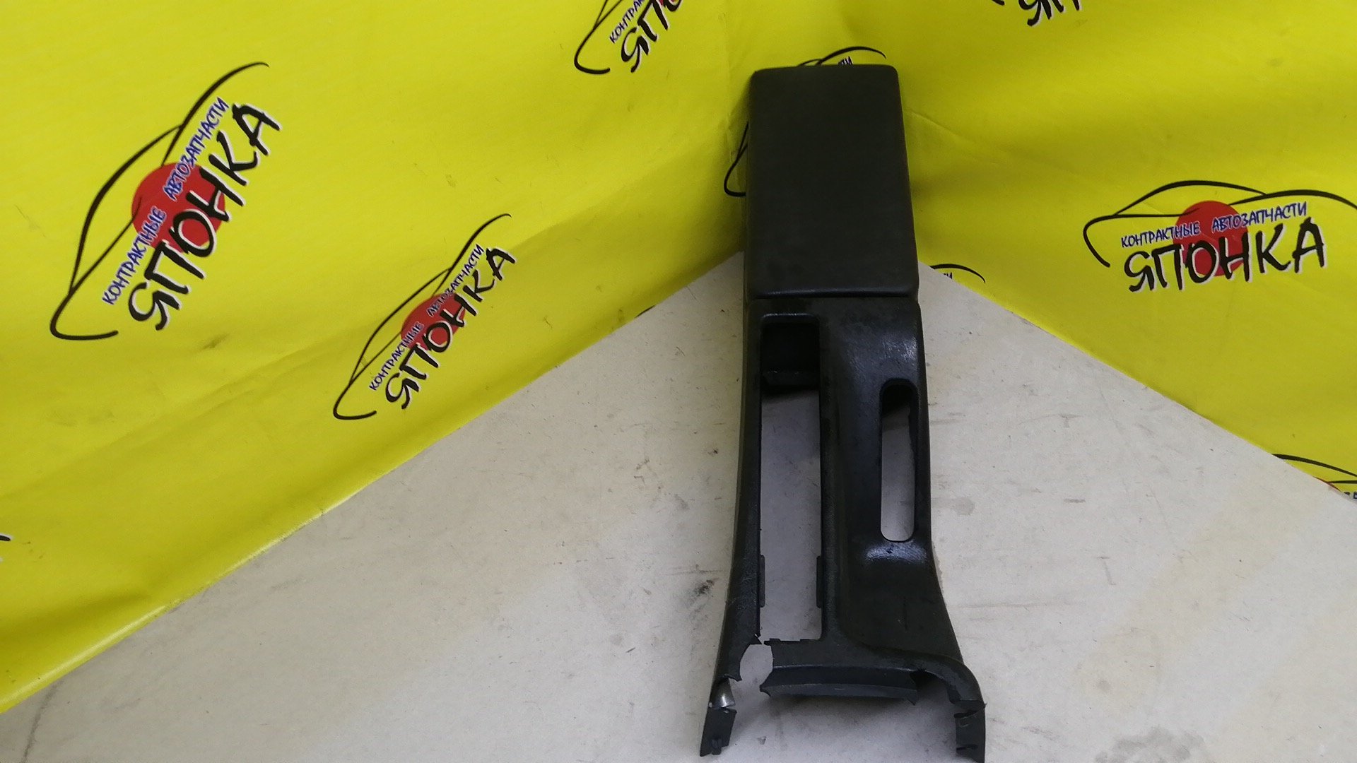 БАРДАЧОК МЕЖДУ СИДЕНЬЯМИ/MERC/SLK230/R170