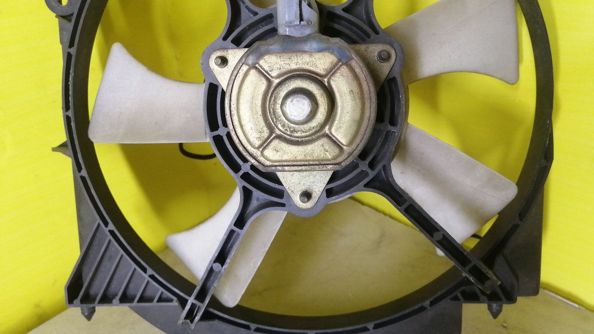 ДИФФУЗОР РАДИАТОРА/MAZ/DEMIO/DW3W/DW5W/B3/B5/R/КОНДИЦИОНЕРА