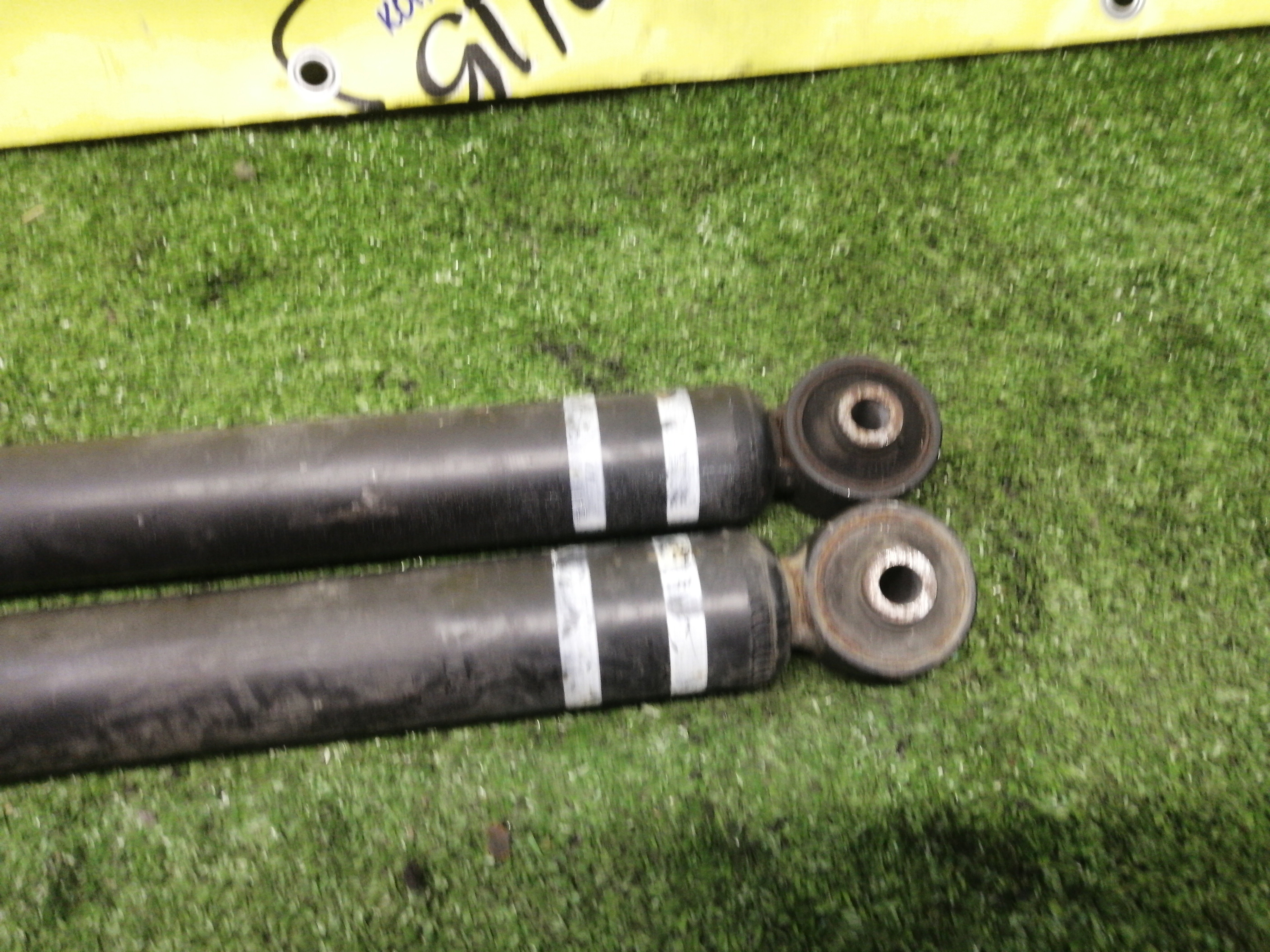 АМОРТИЗАТОР/TOY/VITZ/NSP130/NCP130/B