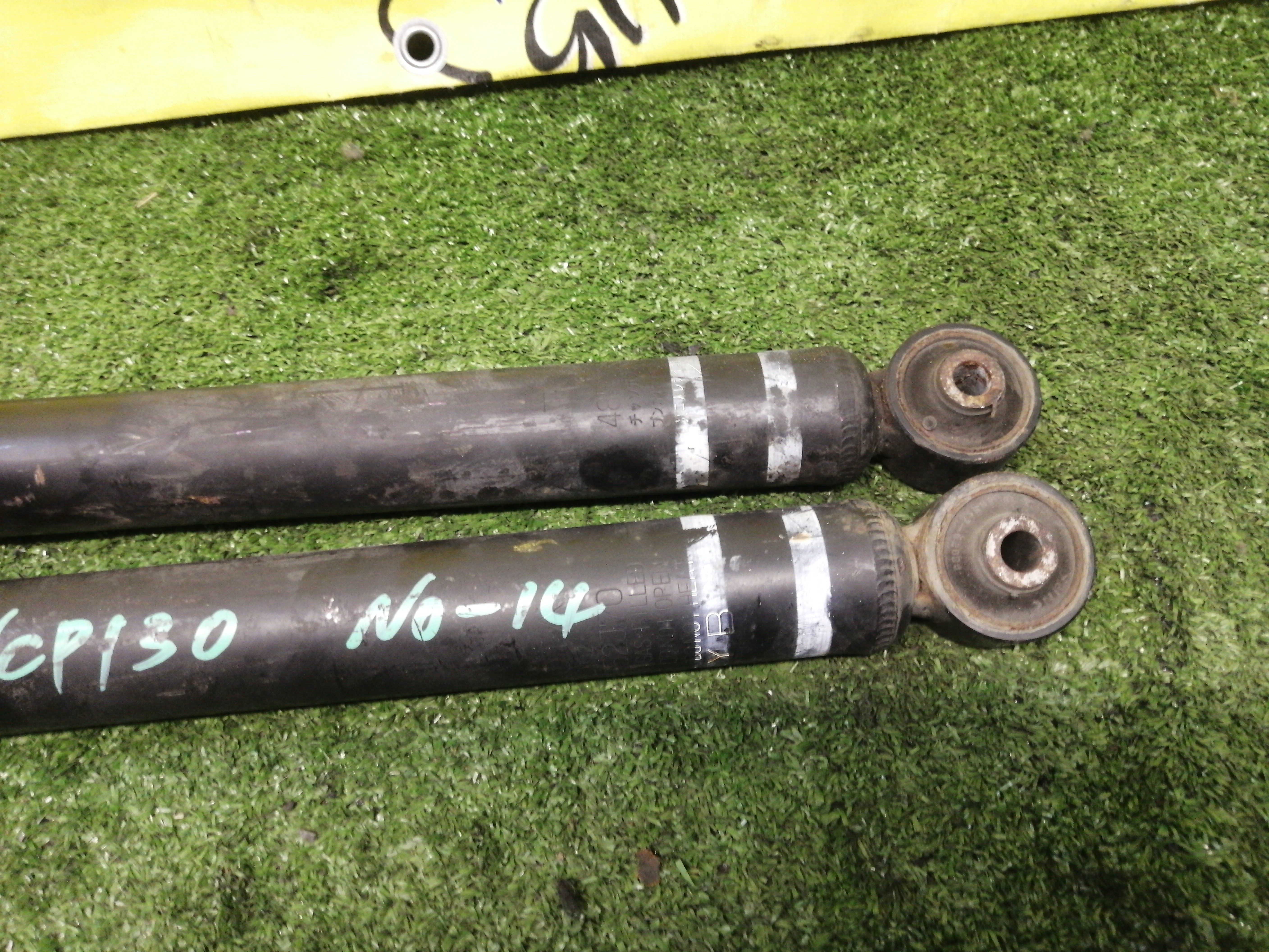 АМОРТИЗАТОР/TOY/VITZ/NSP130/NCP130/B