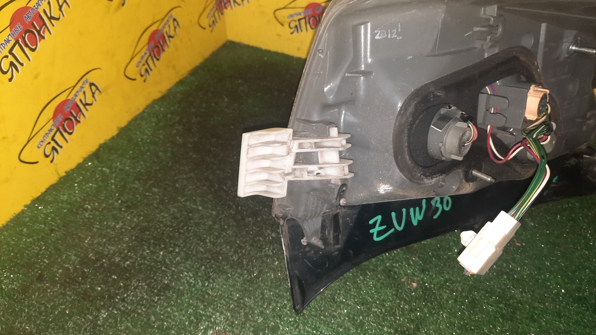 ФОНАРЬ/TOY/PRIUS/ZVW30/ZVW35/4737/R/1 МОДЕЛЬ