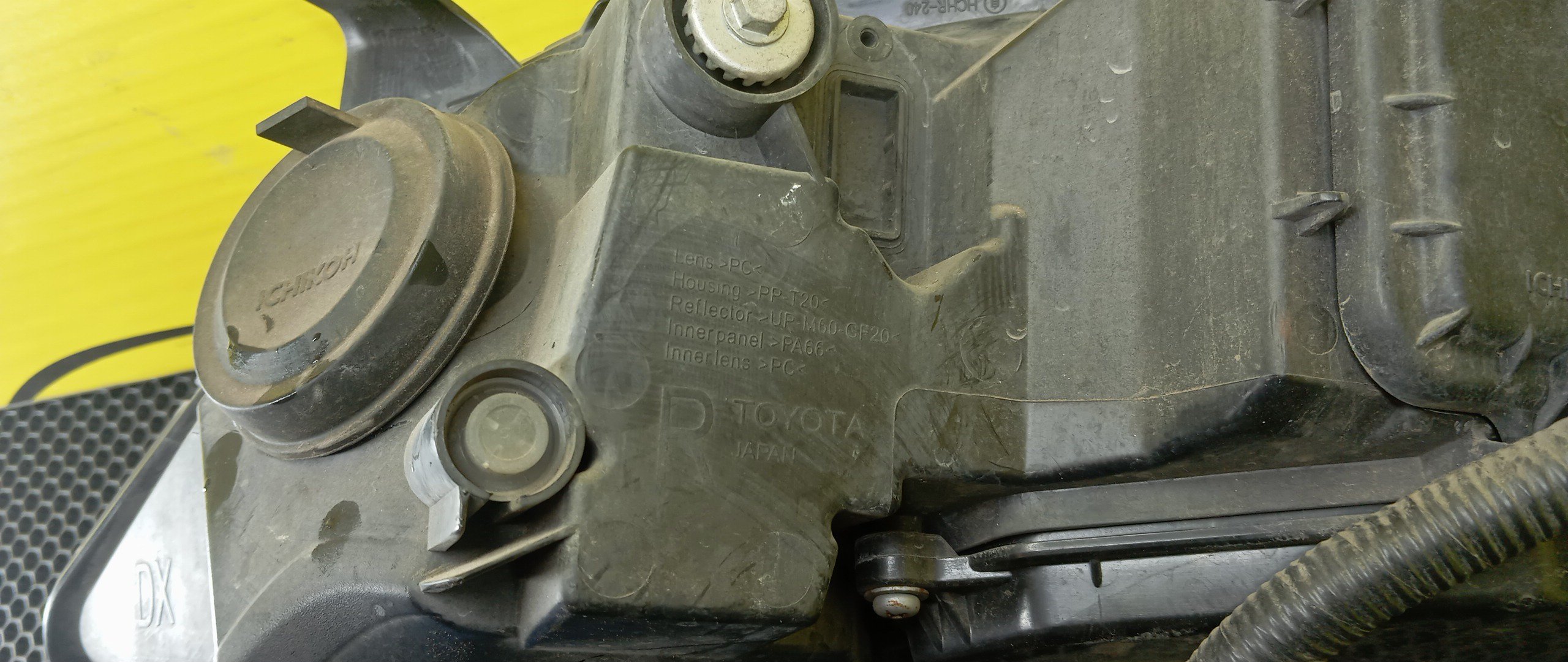 ФАРА/TOY/COROLLA RUNX/ALLEX/NZE121/NZE124/ZZE122/ZZE123/ZZE124/1392/XENON/R